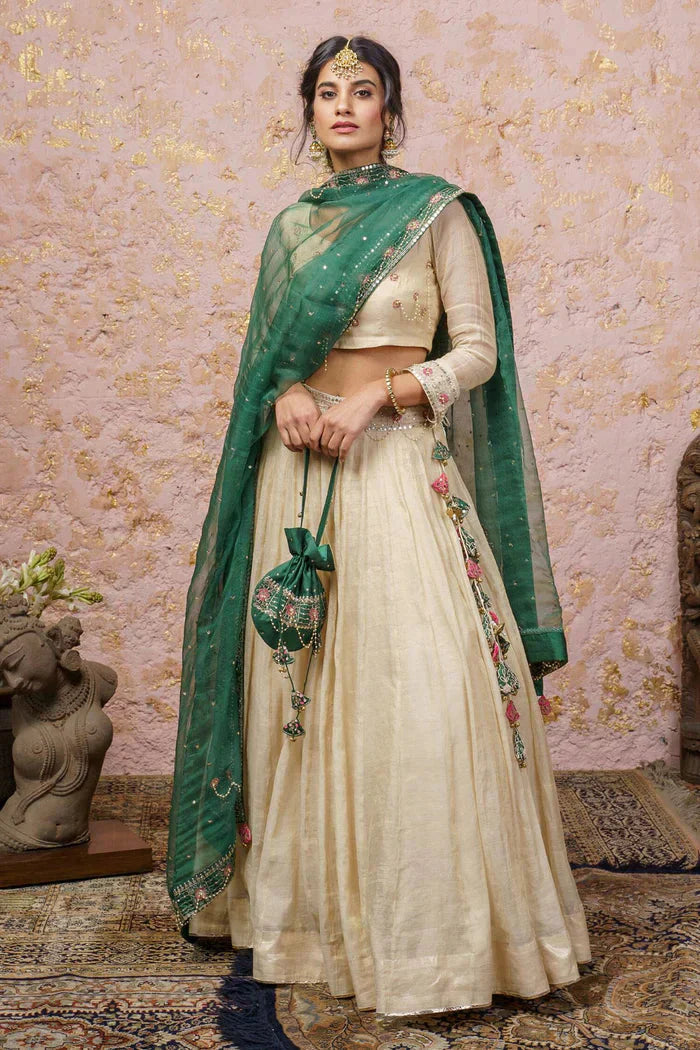 Buy Wedding Designer Wear Collection Online â NAAZ BY NOOR