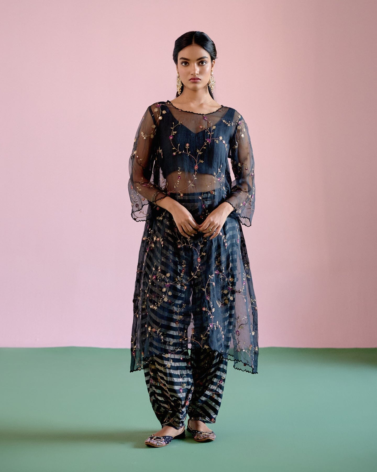 JOR BAAGH BLACK-SET OF 4( crop top, dhoti pants & sheer kurta, dupatta) Naaz By Noor