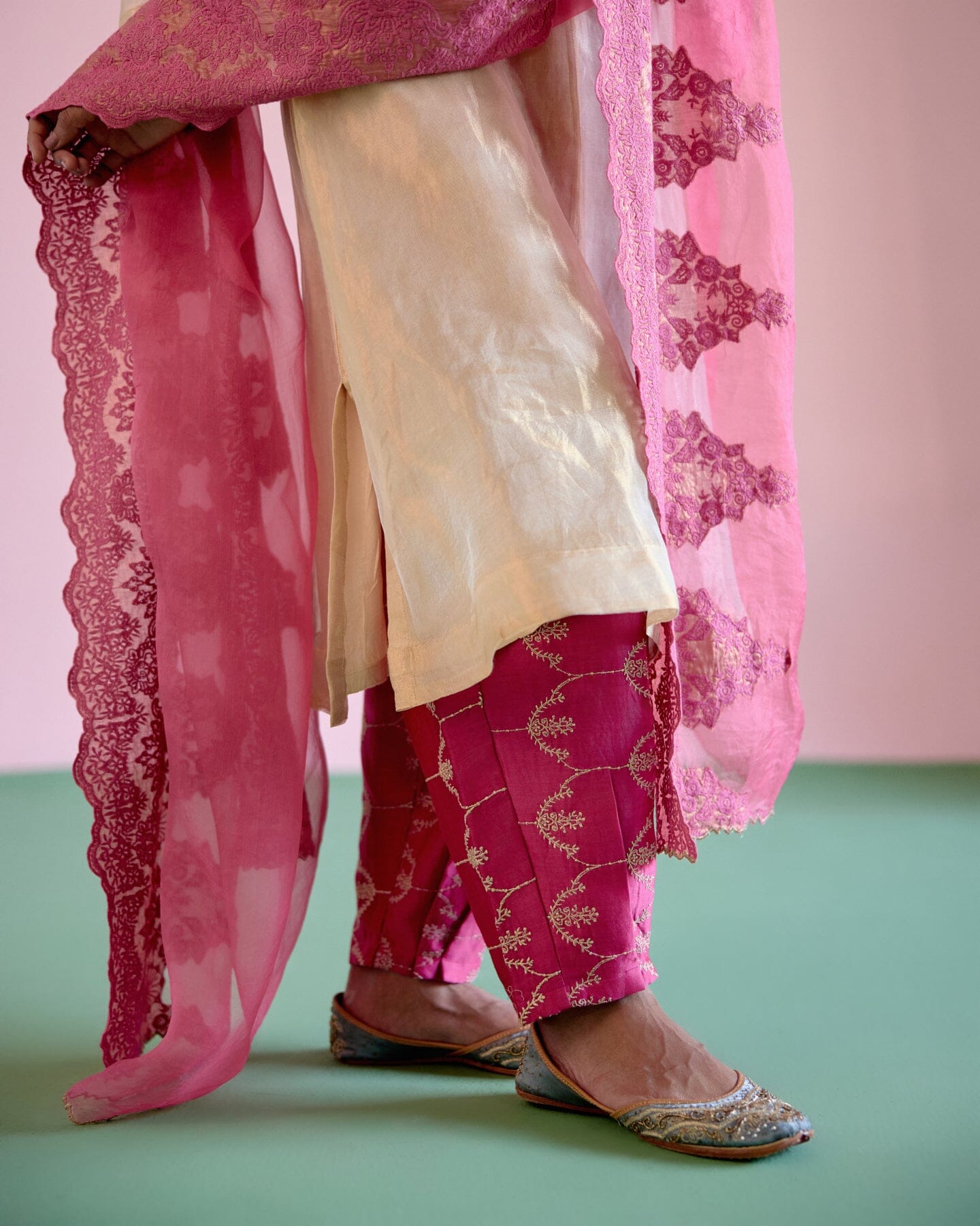 JOR BAAGH GOLD & SILVER- SET OF 3( kurta, pant & dupatta) Naaz By Noor