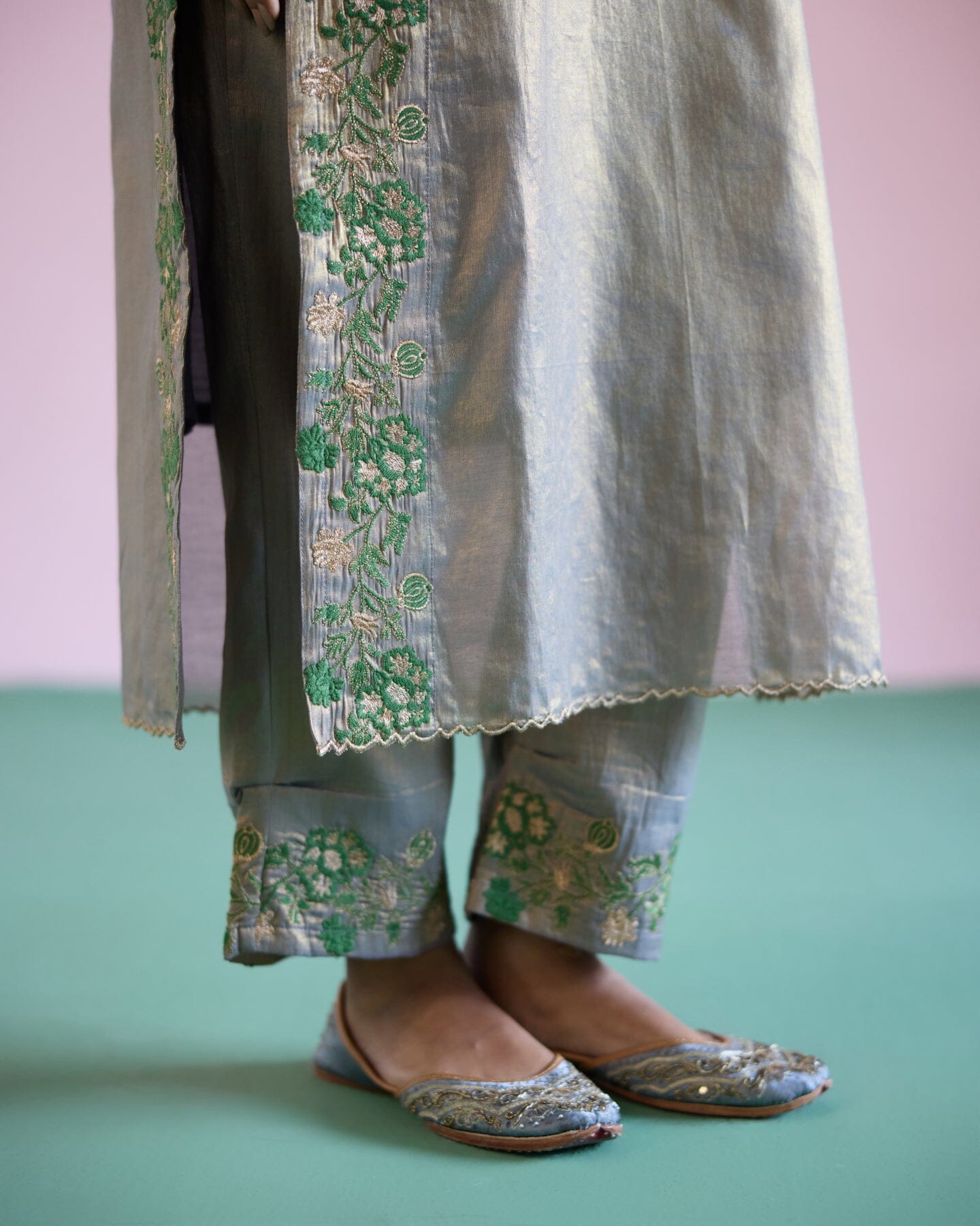 JOR BAAGH LIVID- SET OF 3 ( kurta,pant & dupatta) Naaz By Noor
