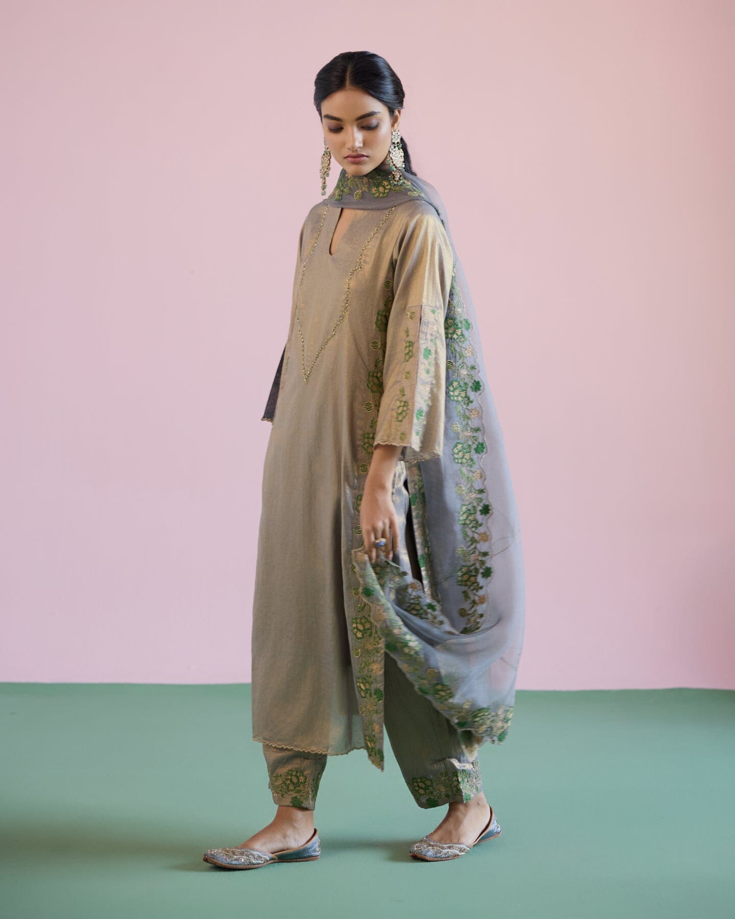JOR BAAGH LIVID- SET OF 3 ( kurta,pant & dupatta) Naaz By Noor