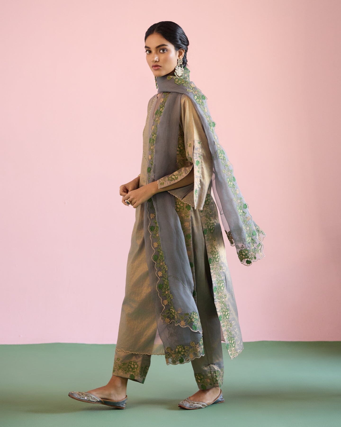 JOR BAAGH LIVID- SET OF 3 ( kurta,pant & dupatta) Naaz By Noor