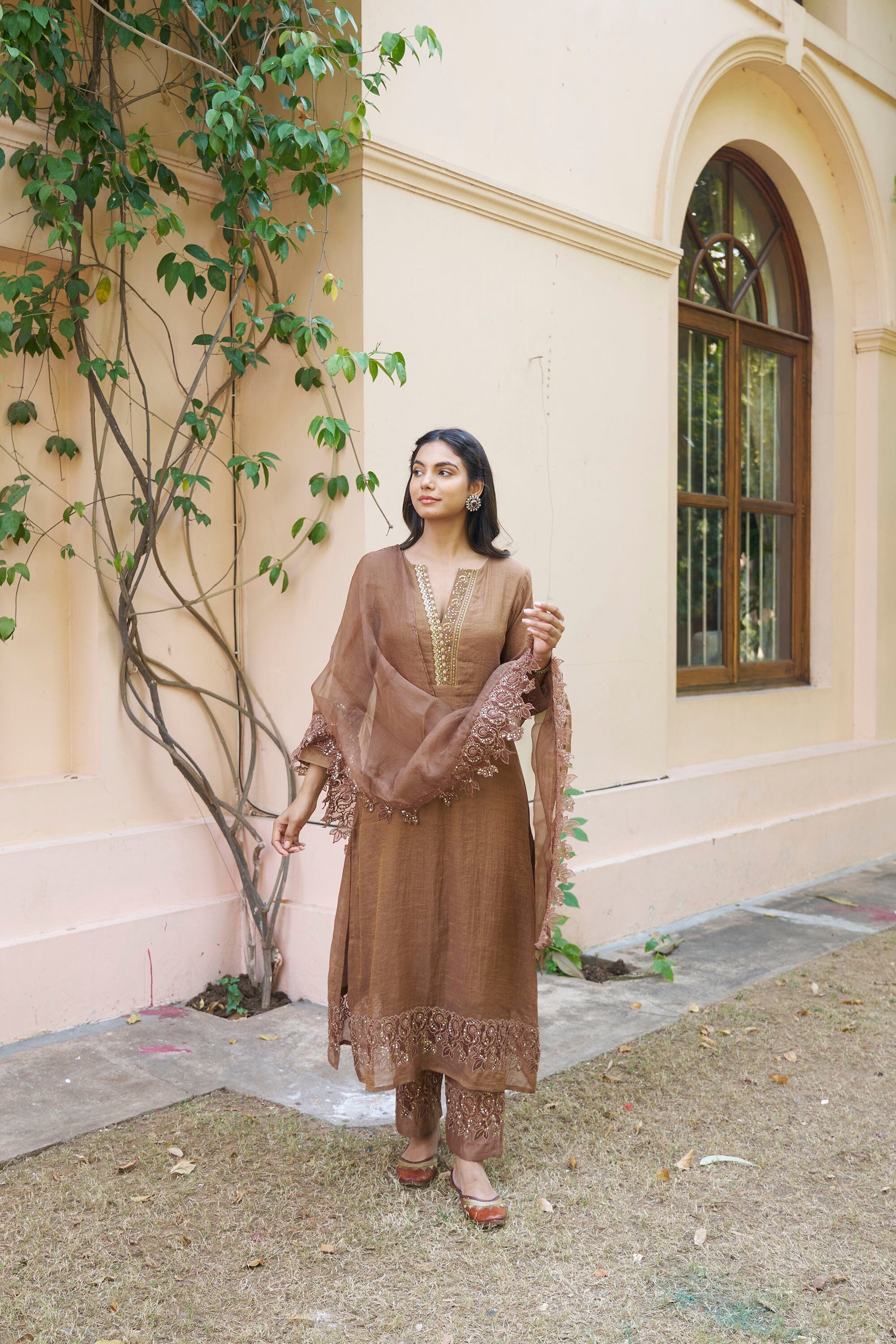 kikli brown-set of 3(kurta, pant & dupatta) Naaz By Noor
