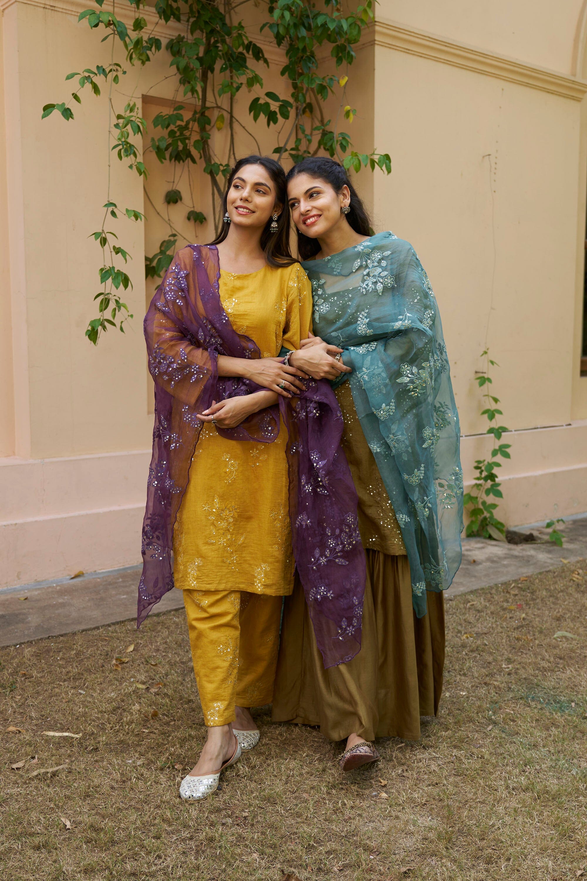 kikli olive-set of 3( kurta, sharara & dupatta) Naaz By Noor