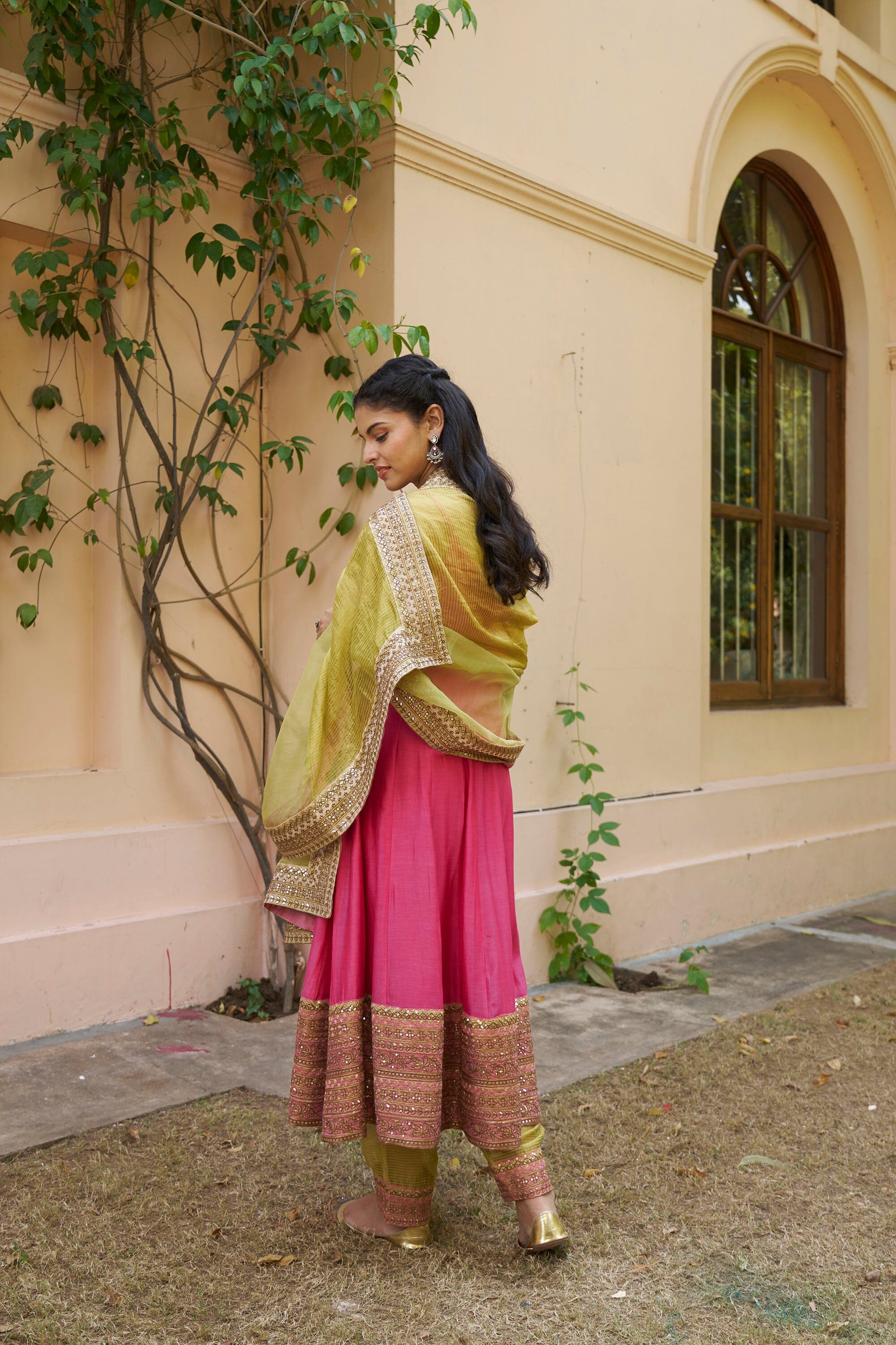 kikli pink-set of 3 (kurta, pant & dupatta) Naaz By Noor