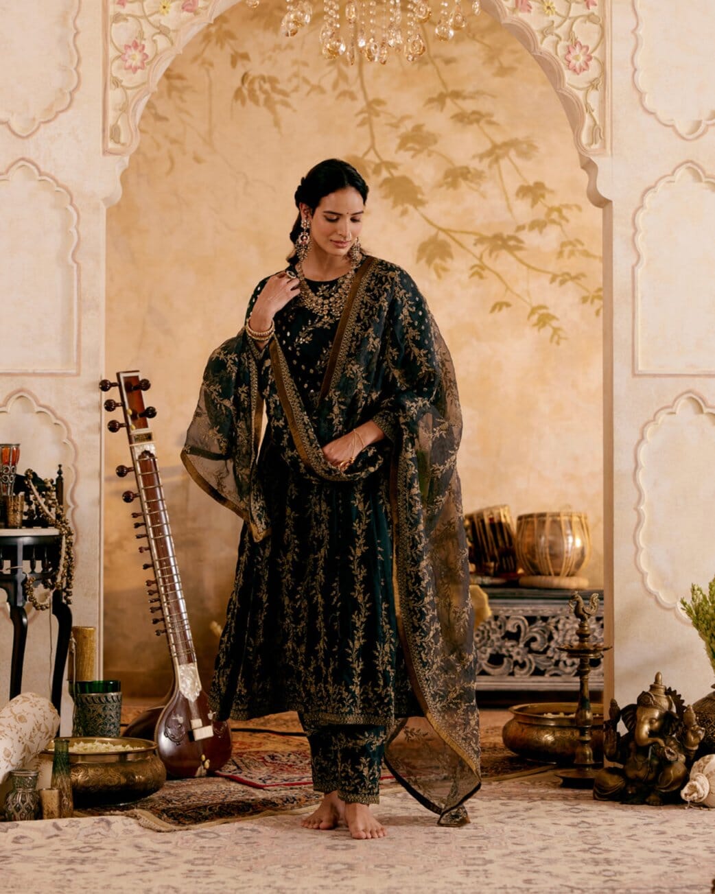 SURMAYI raag Megh malhar -set of 4( crop top, pants, kalidar overlay & dupatta) Naaz By Noor