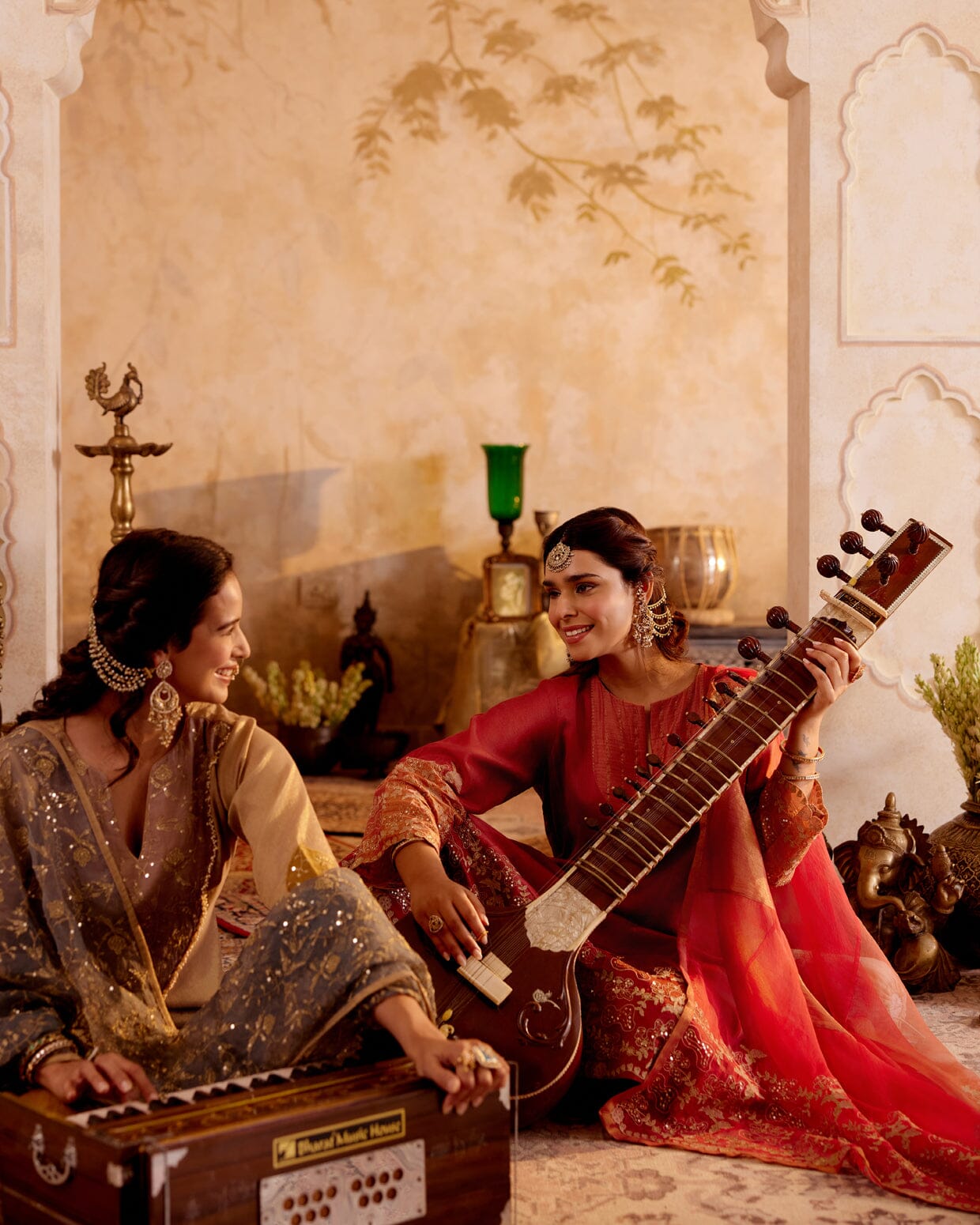 SURMAYI raag Nepali-set of 3 ( kurta, sharara & dupatta) Naaz By Noor