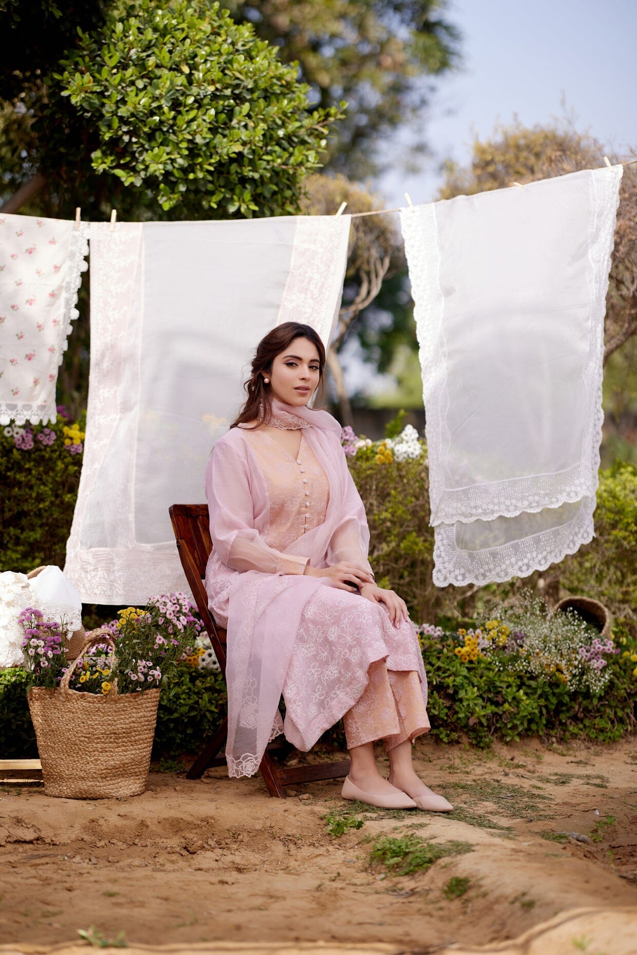 SWEET PEA fields-set of 3 ( kurta, pant & dupatta) Naaz By Noor