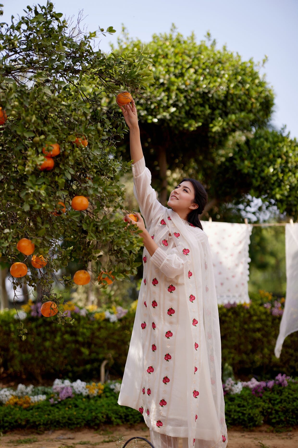 WHITE DAISY fields-set of 3( kurta,pant & dupatta) Naaz By Noor