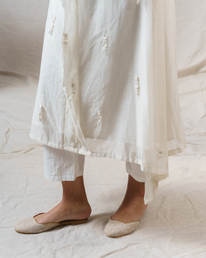 Cosmos White ensemble ( without dupatta ) - Naaz By Noor