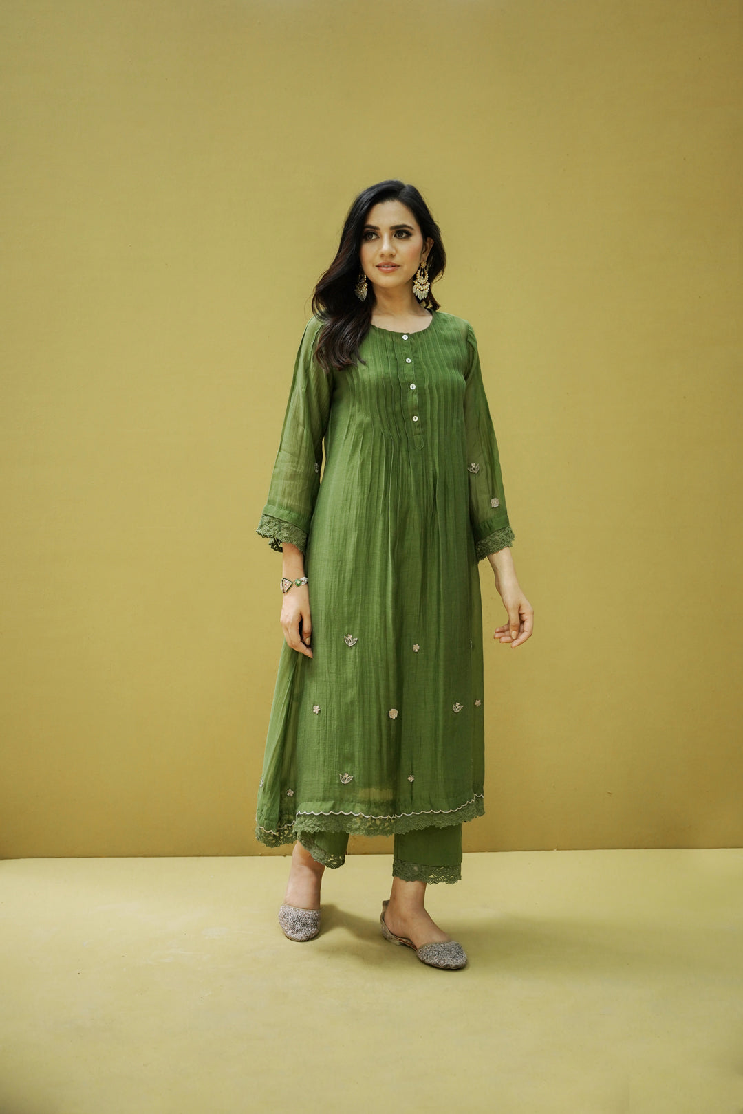 goonj( basil green)-set of 2- kurta with pant Naaz By Noor