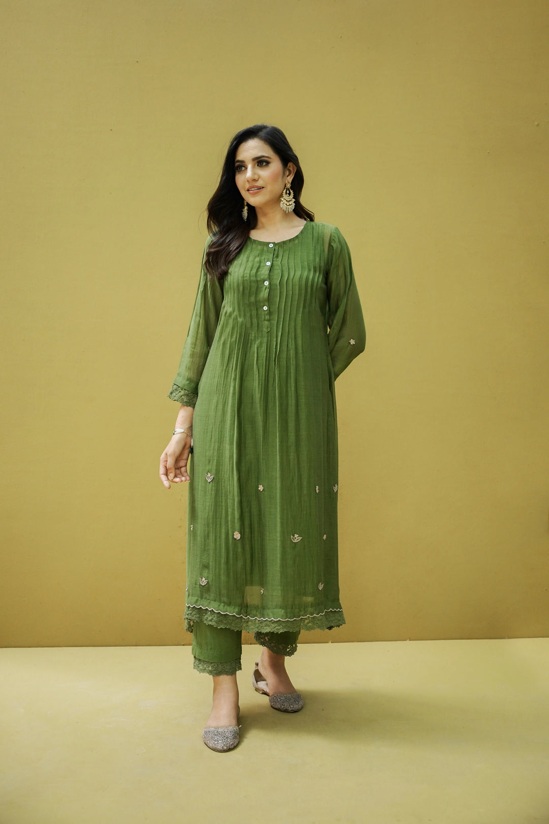 goonj( basil green)-set of 2- kurta with pant Naaz By Noor