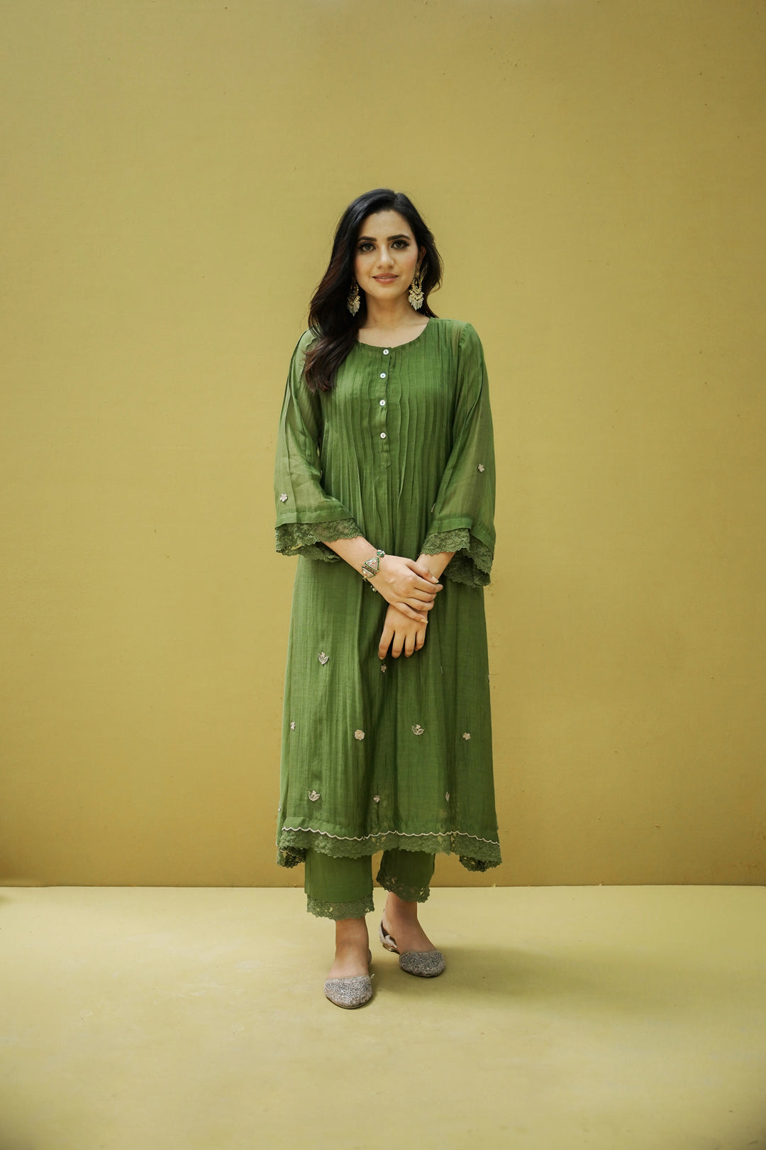 goonj( basil green)-set of 2- kurta with pant Naaz By Noor