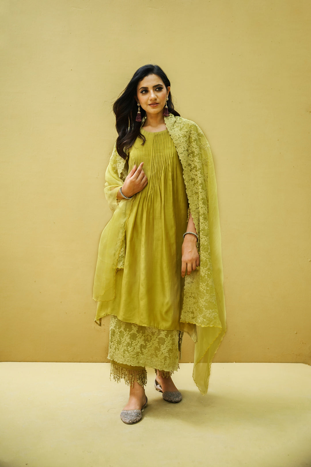 goonj(olive)-set of 3- kurta, pant & dupatta Naaz By Noor