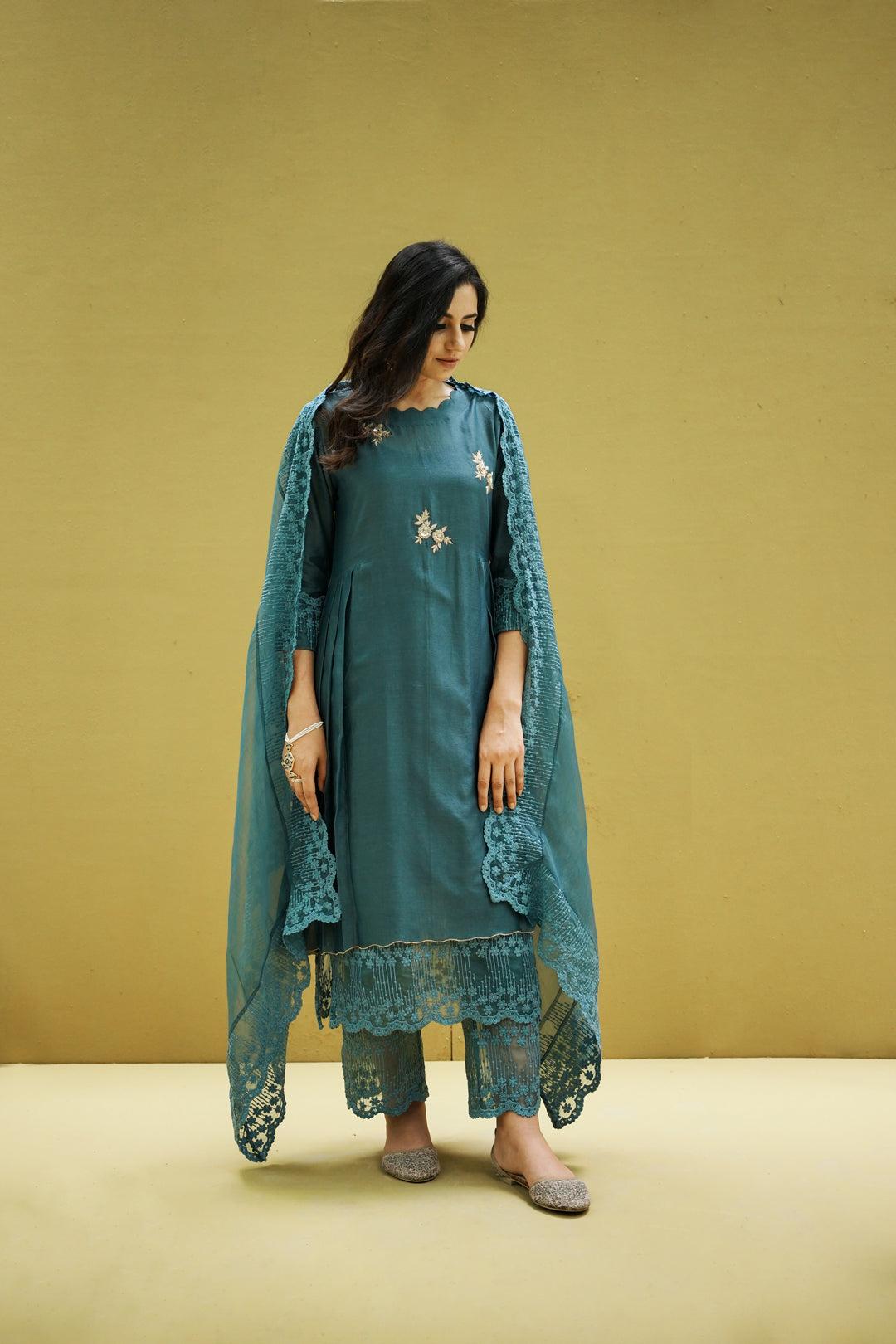 goonj(yale)- set of 3 - kurta, pant & dupatta Naaz By Noor