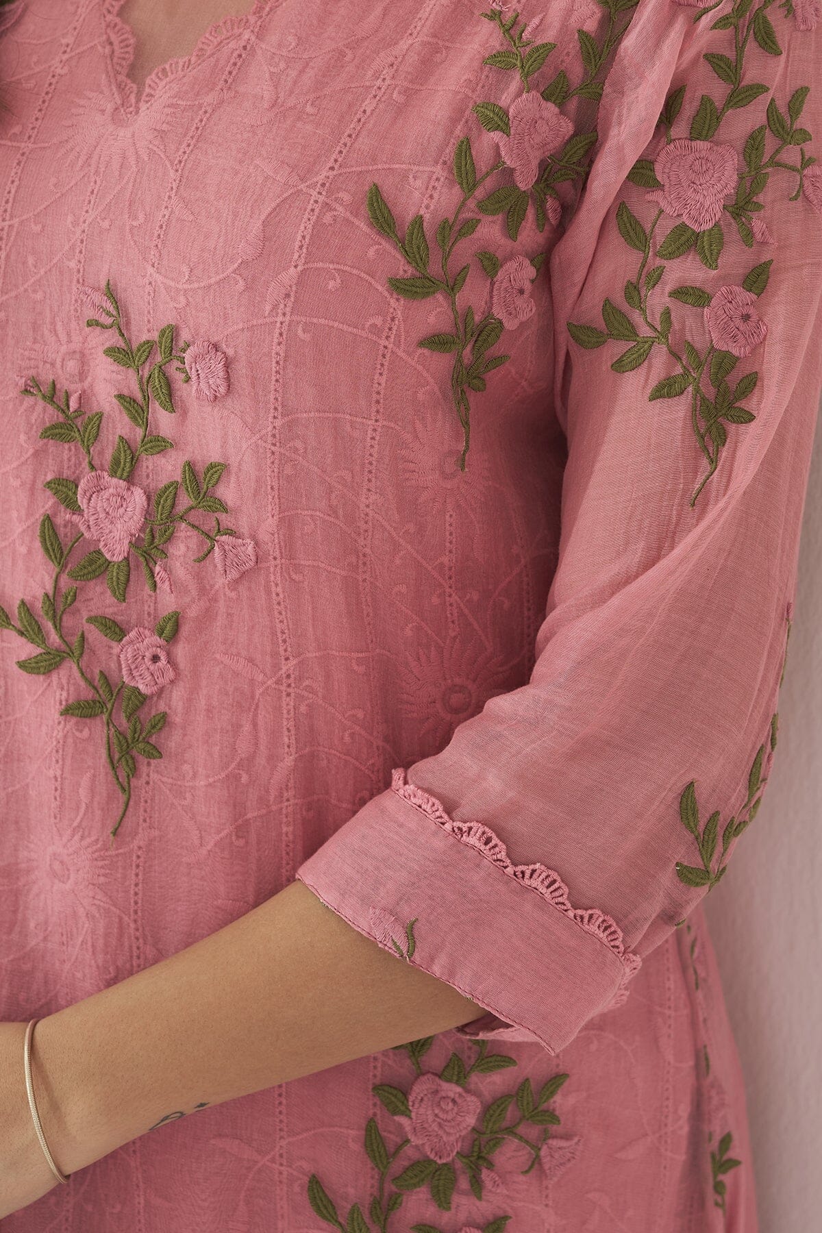 GULABSA BAANO-set of 3( kurta, pant & dupatta) Naaz By Noor