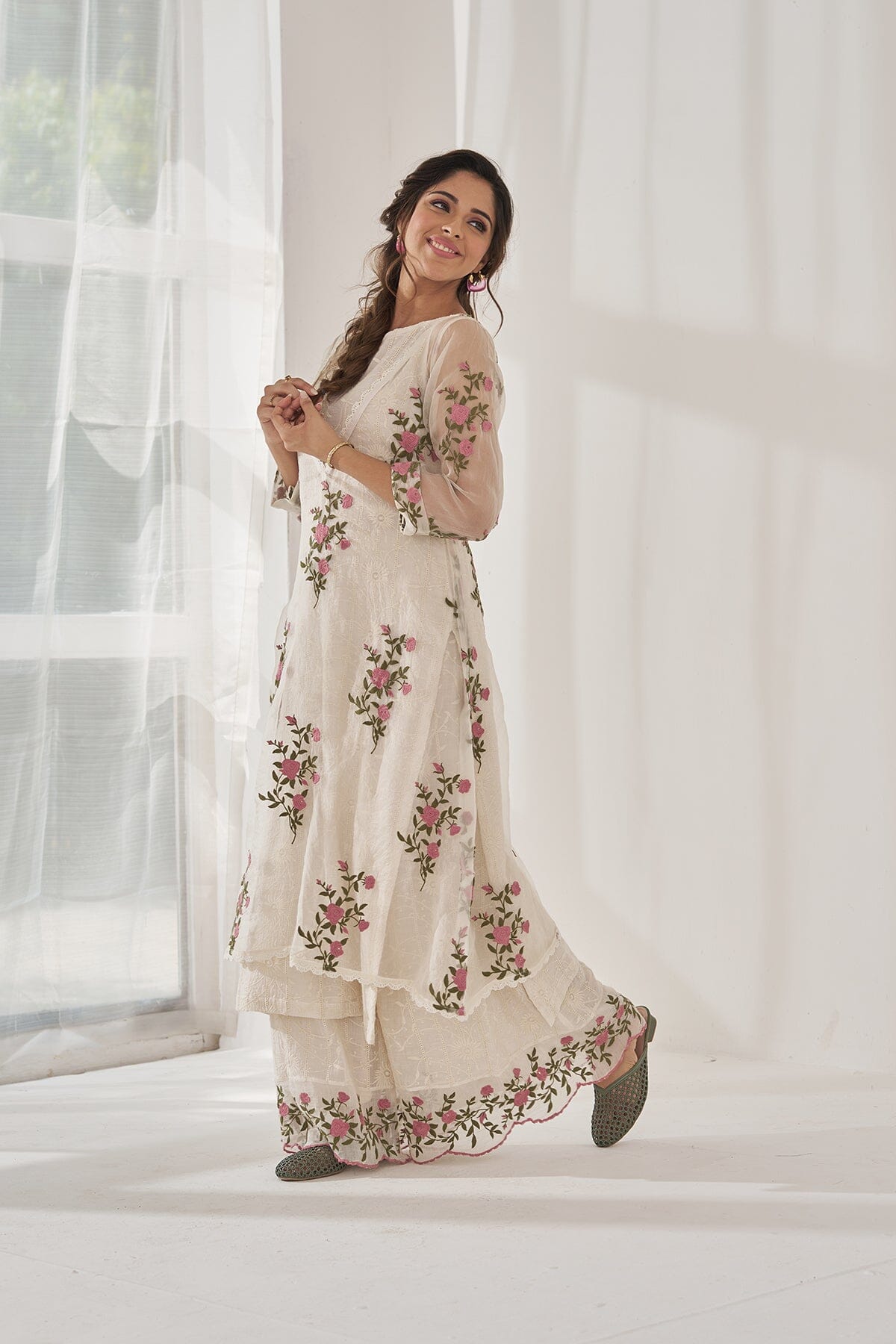 GULABSA BAANO-set of 3 ( kurta,sharara & dupatta) Naaz By Noor