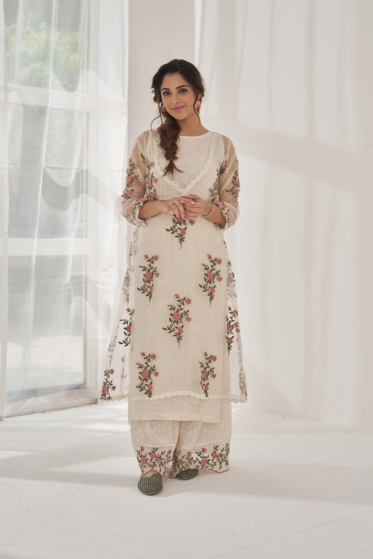 GULABSA BAANO-set of 3 ( kurta,sharara & dupatta) Naaz By Noor