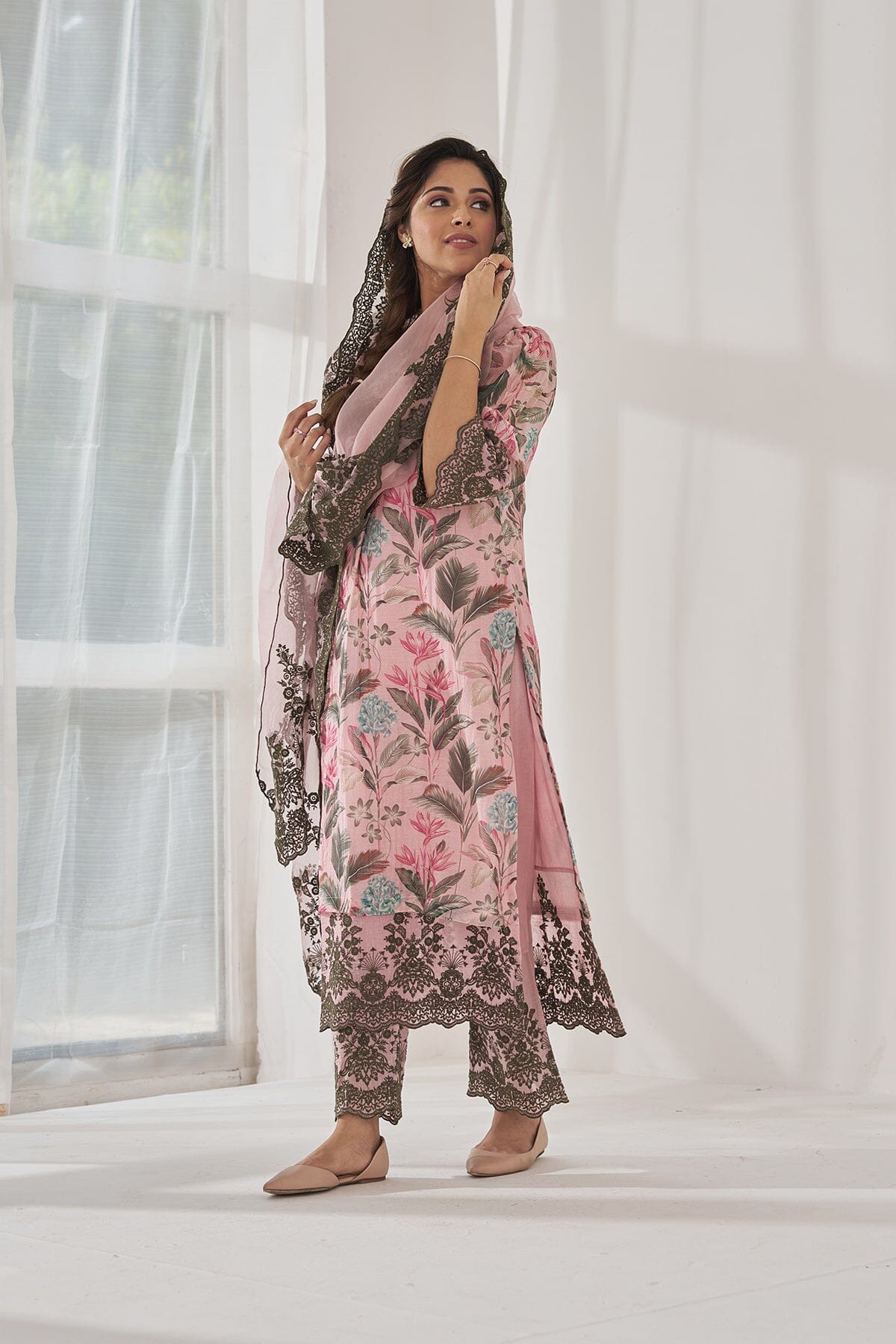 GULSHAN BAANO-set of 3( kurta,pant&dupatta) Naaz By Noor