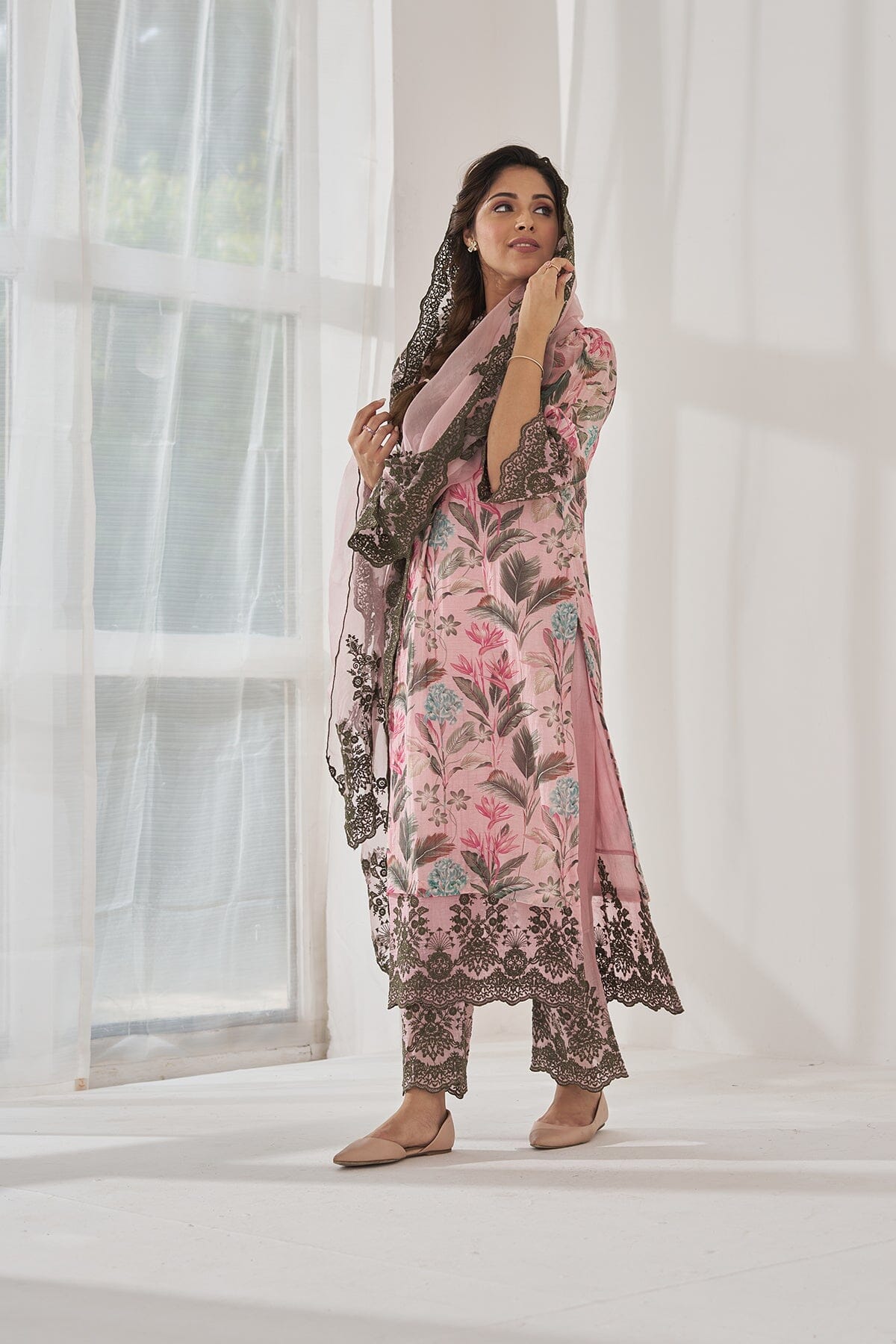 GULSHAN BAANO-set of 3( kurta,pant&dupatta) Naaz By Noor