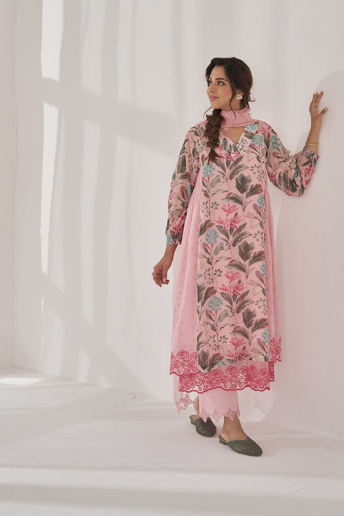 GULSHAN BAANO- set of 3(V-neck kurta, pant& dupatta) Naaz By Noor