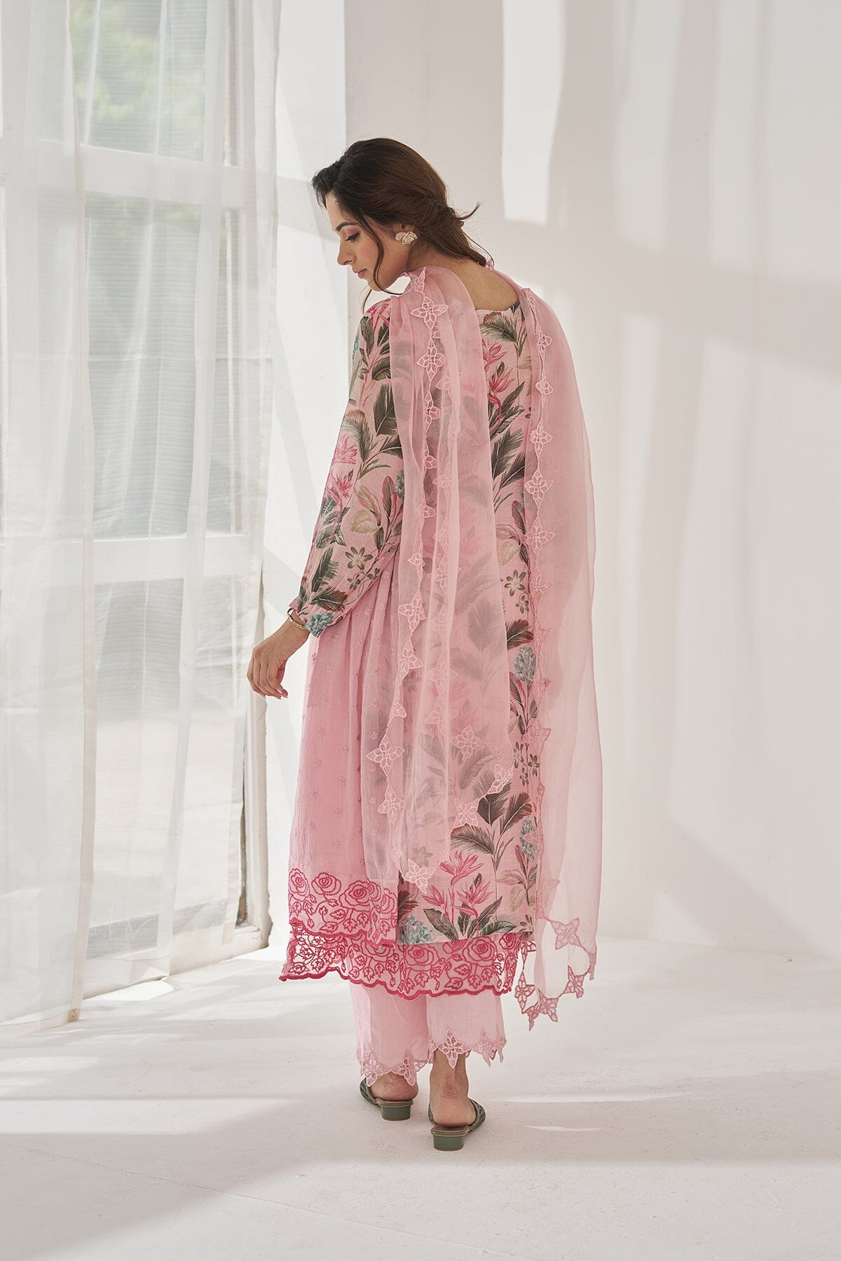 GULSHAN BAANO- set of 3(V-neck kurta, pant& dupatta) Naaz By Noor