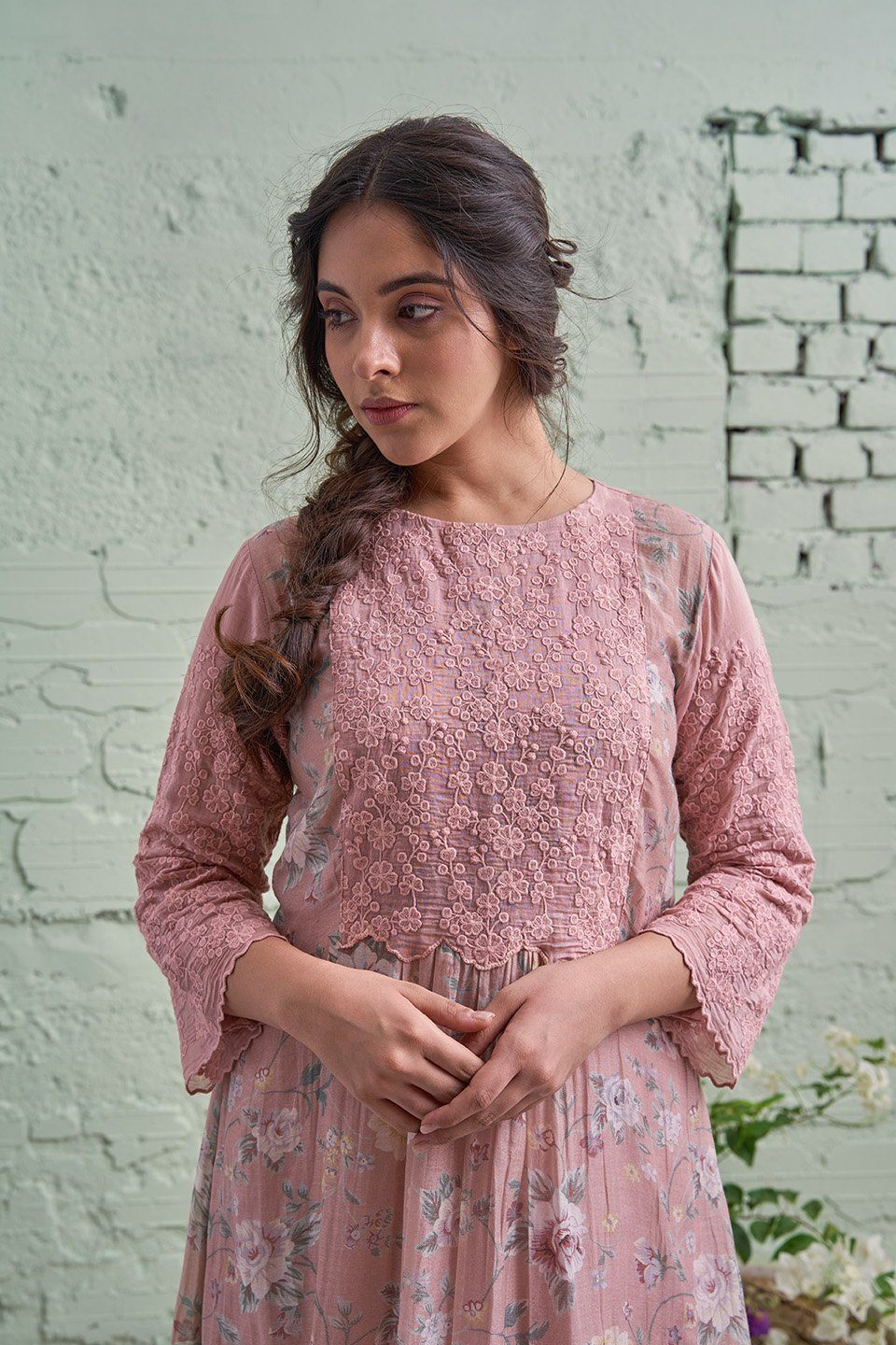 JAMUN ki tokri (halki gulabi)- set of 2- thread embroidered kurta & pant Naaz By Noor