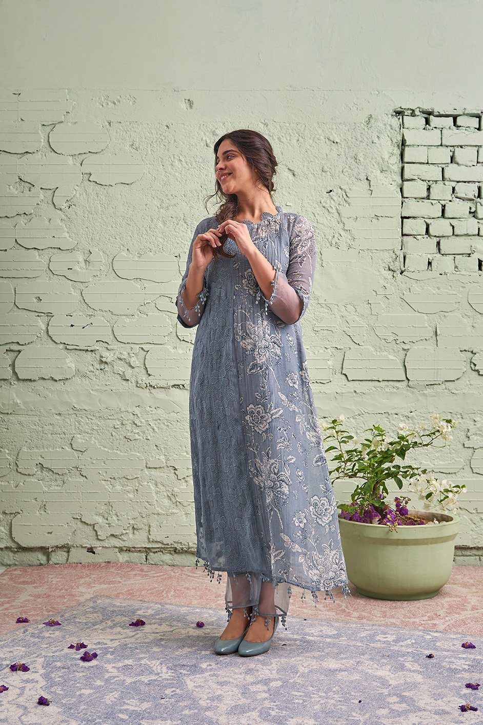 JAMUN ki tokri ( neela sa Sleti)- set of 2- kurta & pant Naaz By Noor