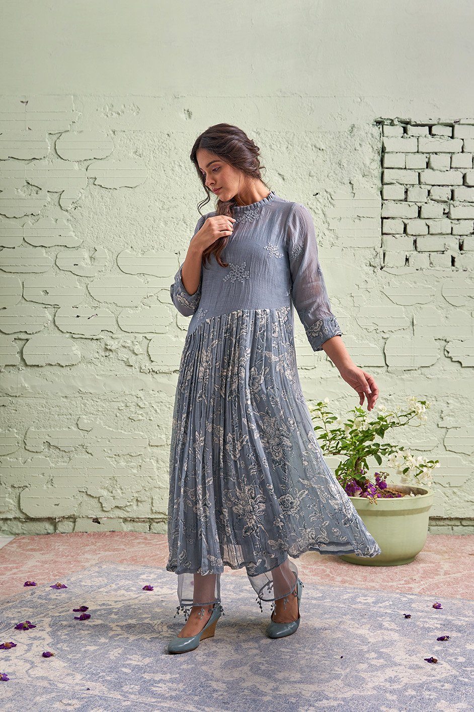 JAMUN ki tokri ( neela sa sleti )-set of 2- kurta with pants Naaz By Noor