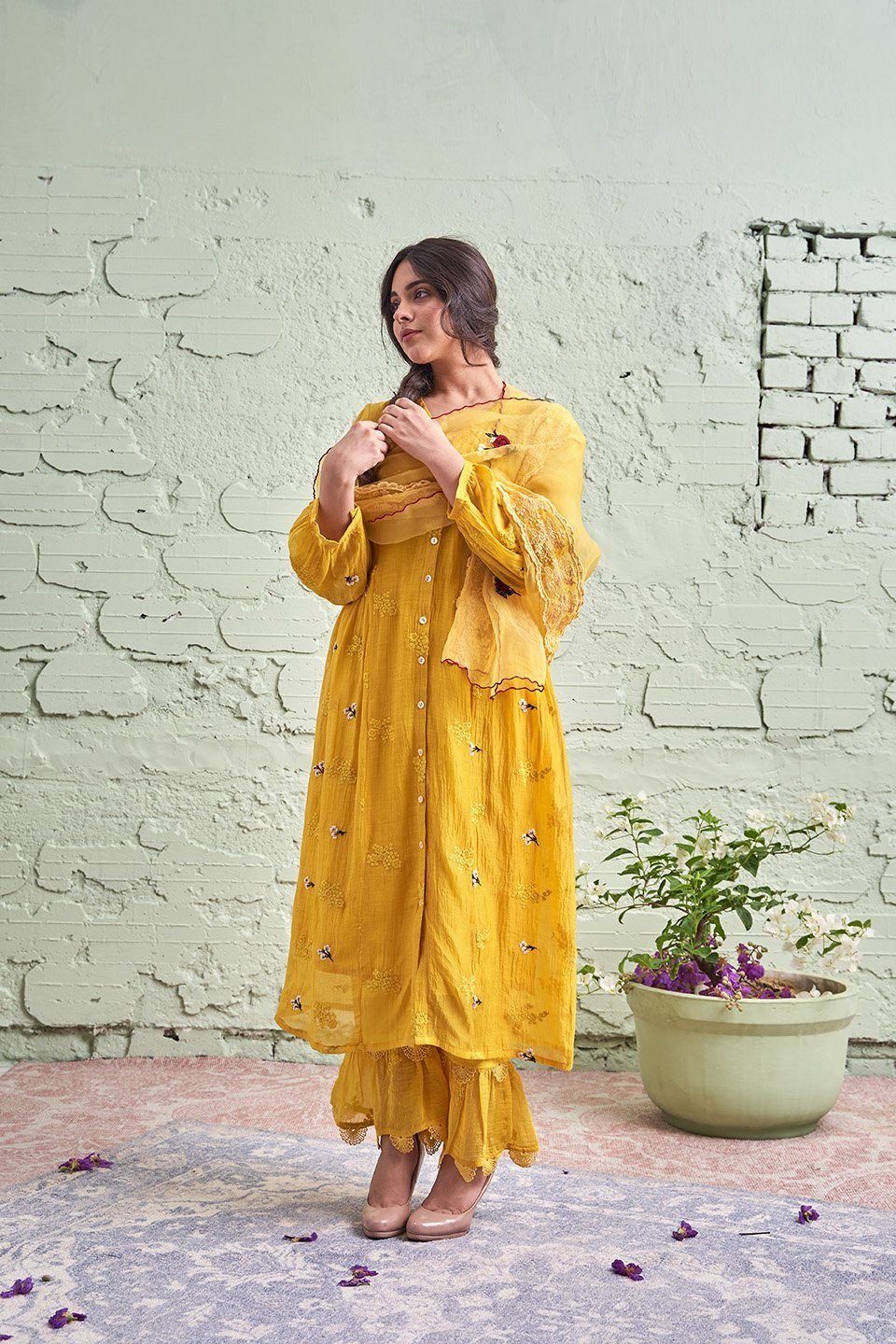 JAMUN ki tokri ( peeli)- set of 2- kurta, pant Naaz By Noor