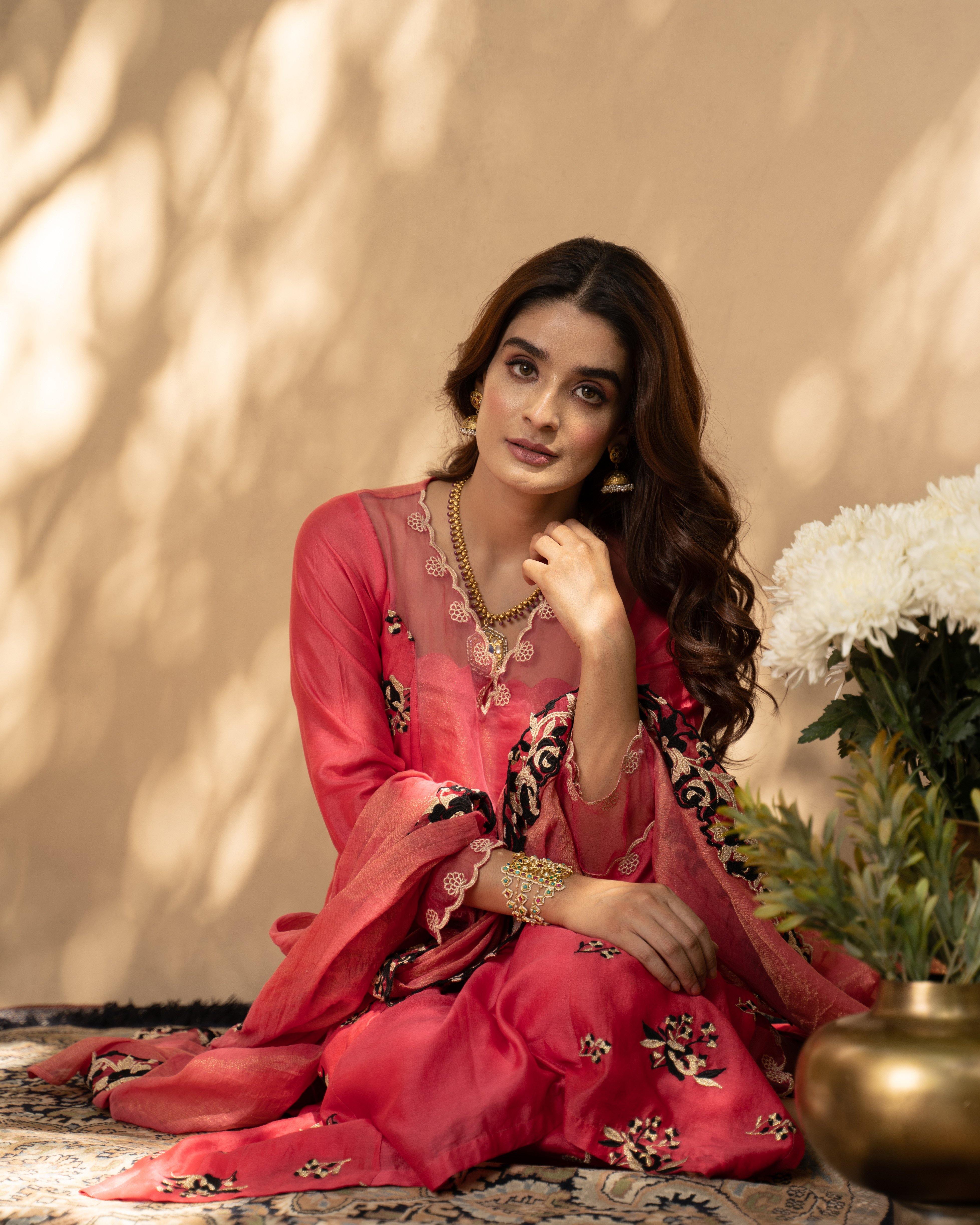 KISHMISH (gulabi mithaas)- set of 3 - kurta, pant& dupatta Naaz By Noor