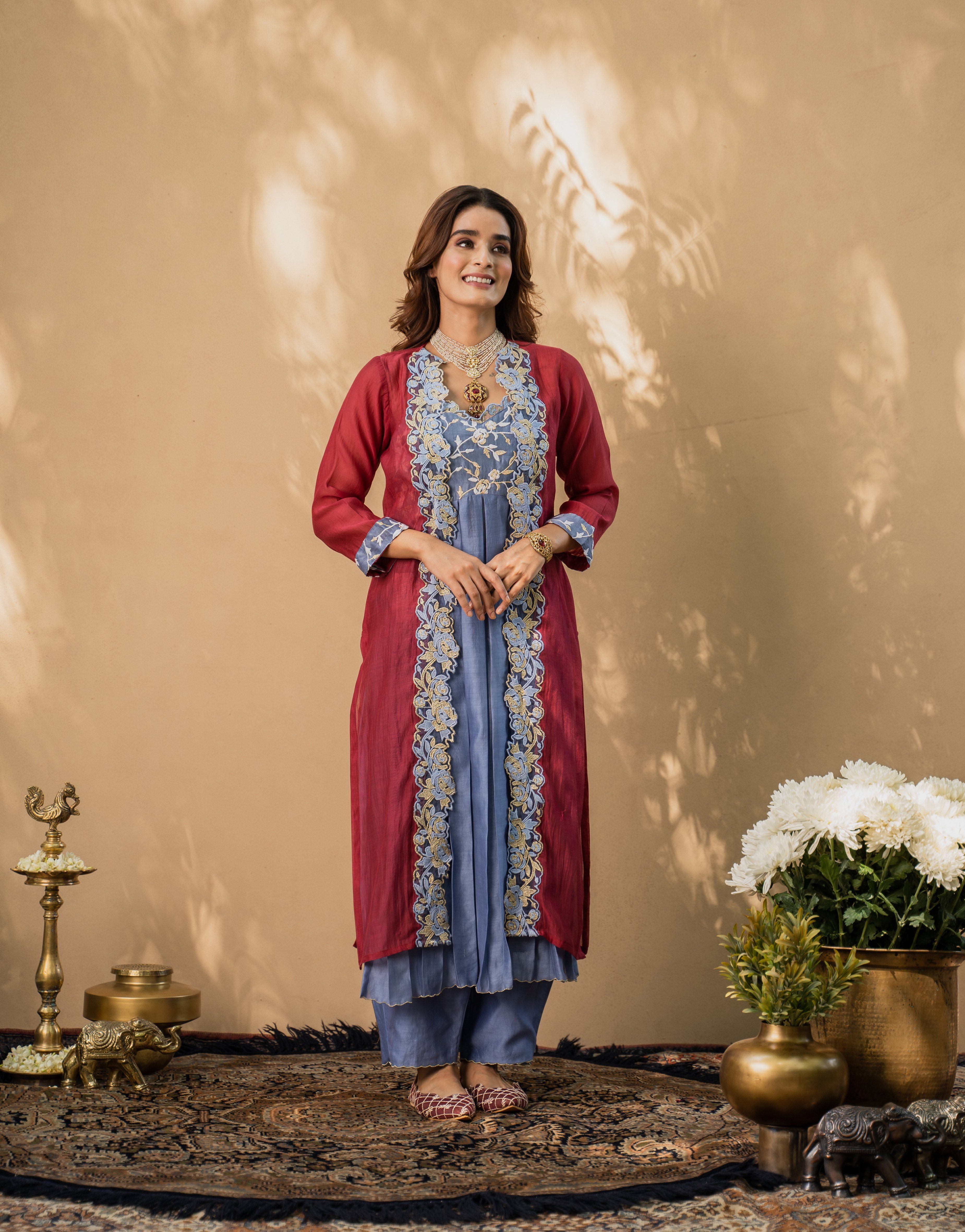KISHMISH( meetha khajoor)-set of 3- kurta,pant & cape Naaz By Noor