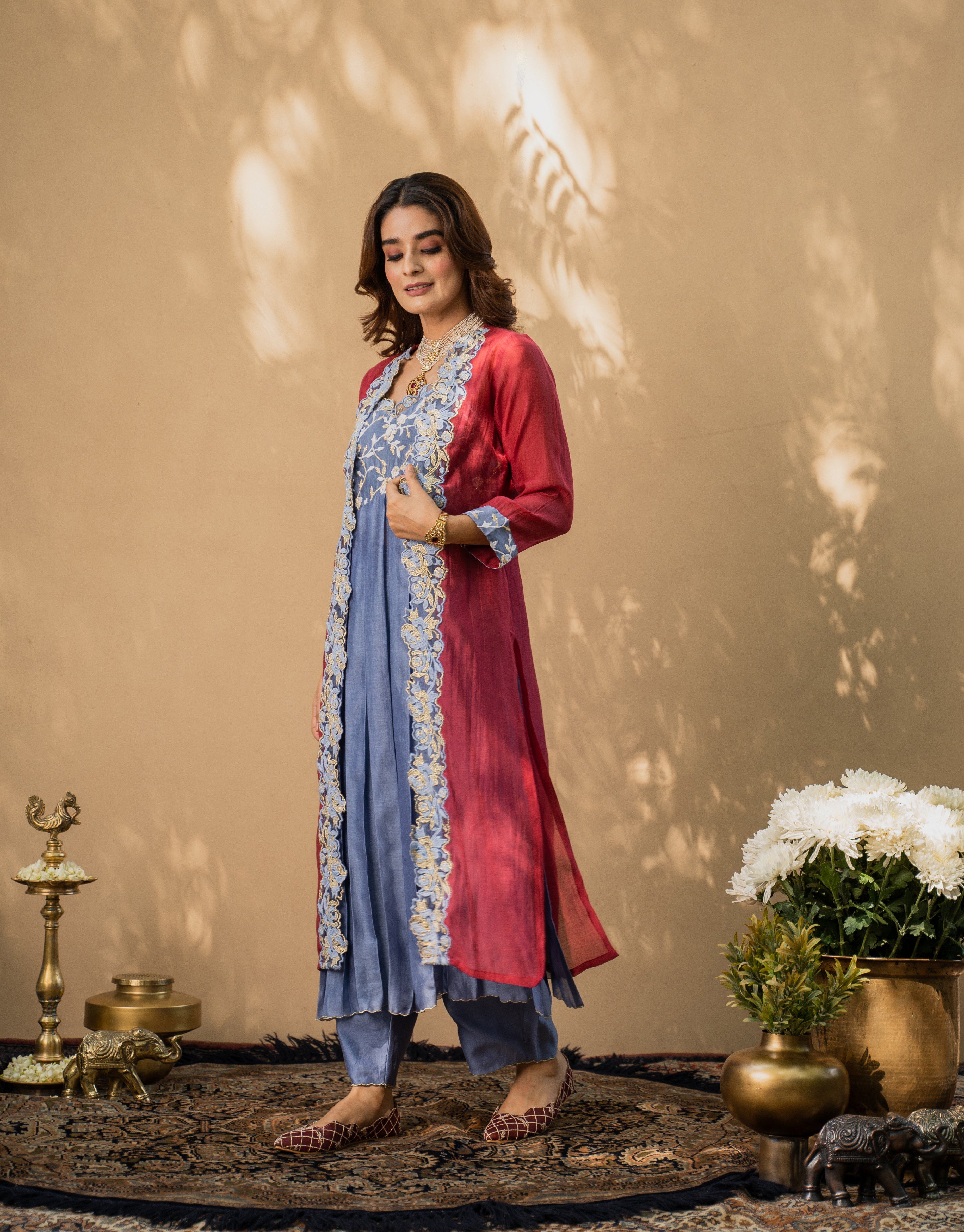 KISHMISH( meetha khajoor)-set of 3- kurta,pant & cape Naaz By Noor