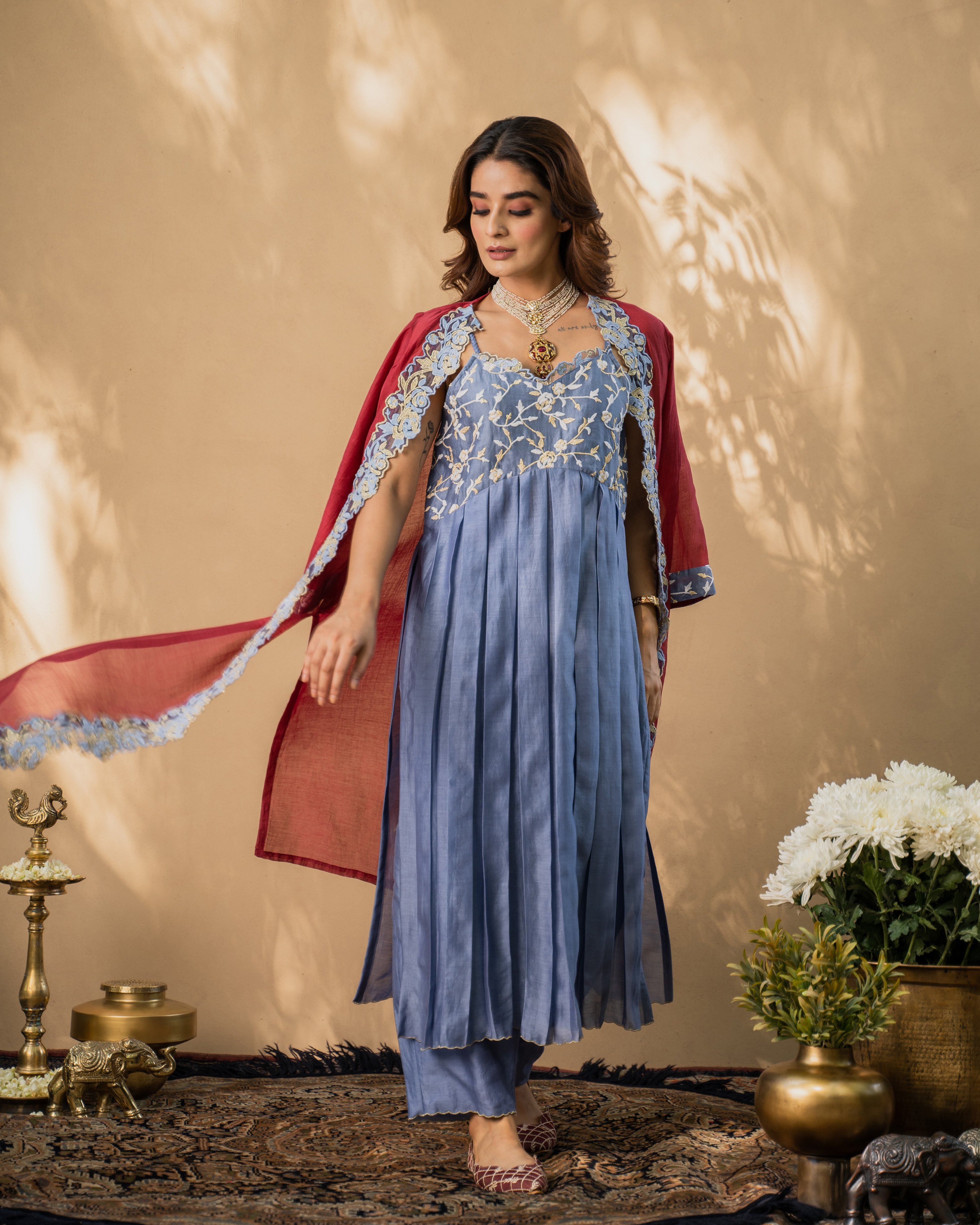 KISHMISH( meetha khajoor)-set of 3- kurta,pant & cape Naaz By Noor