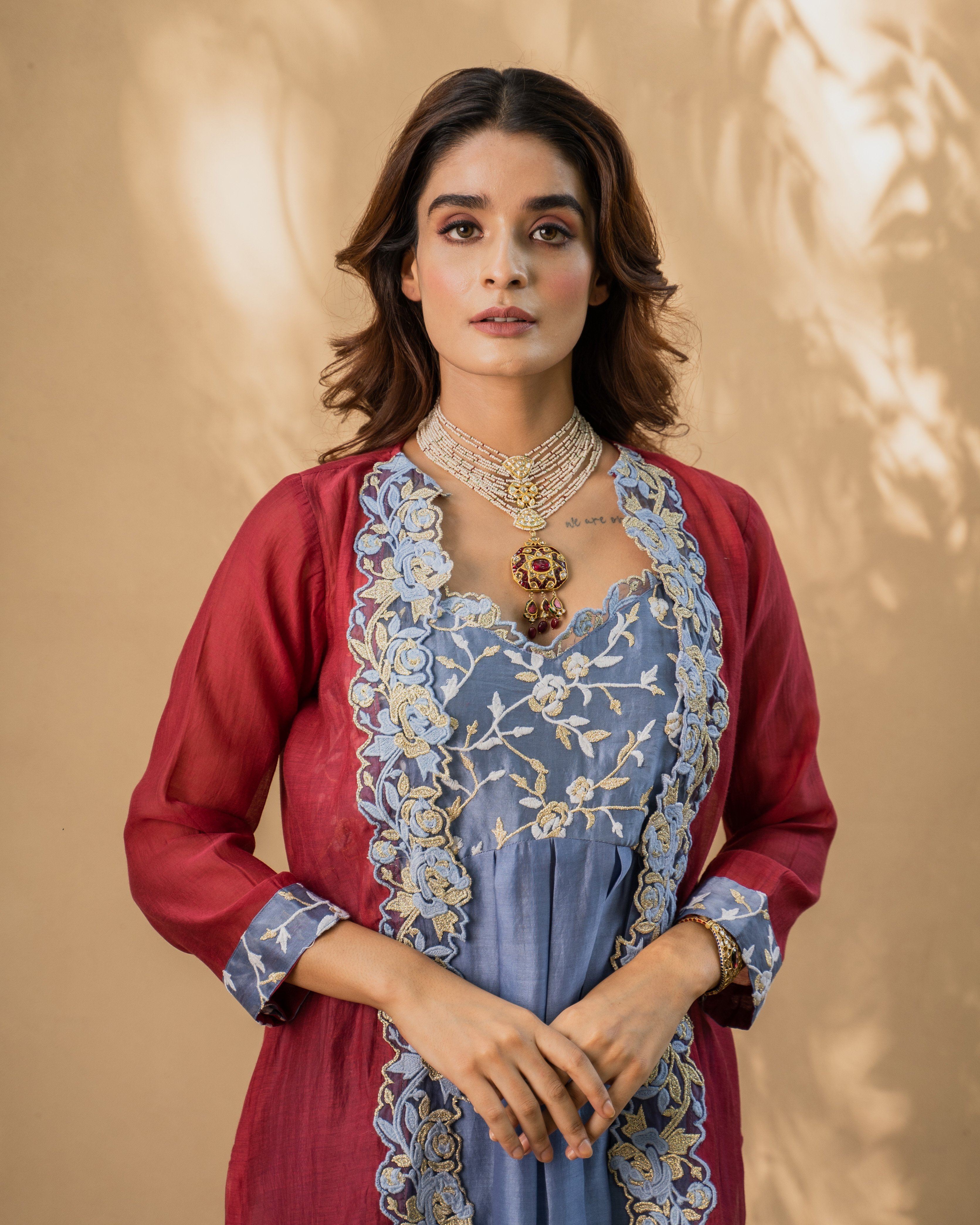 KISHMISH( meetha khajoor)-set of 3- kurta,pant & cape Naaz By Noor