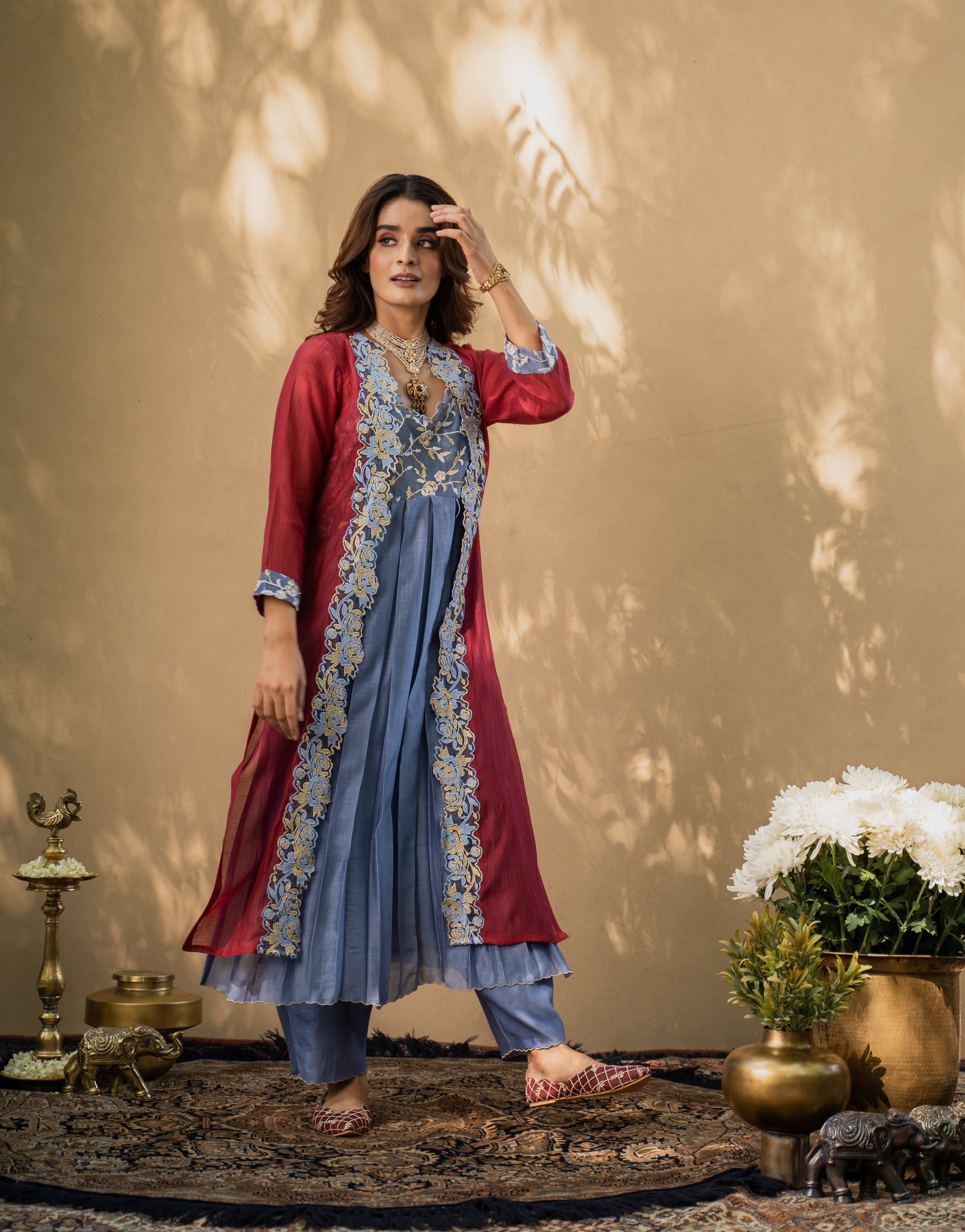 KISHMISH( meetha khajoor)-set of 3- kurta,pant & cape Naaz By Noor