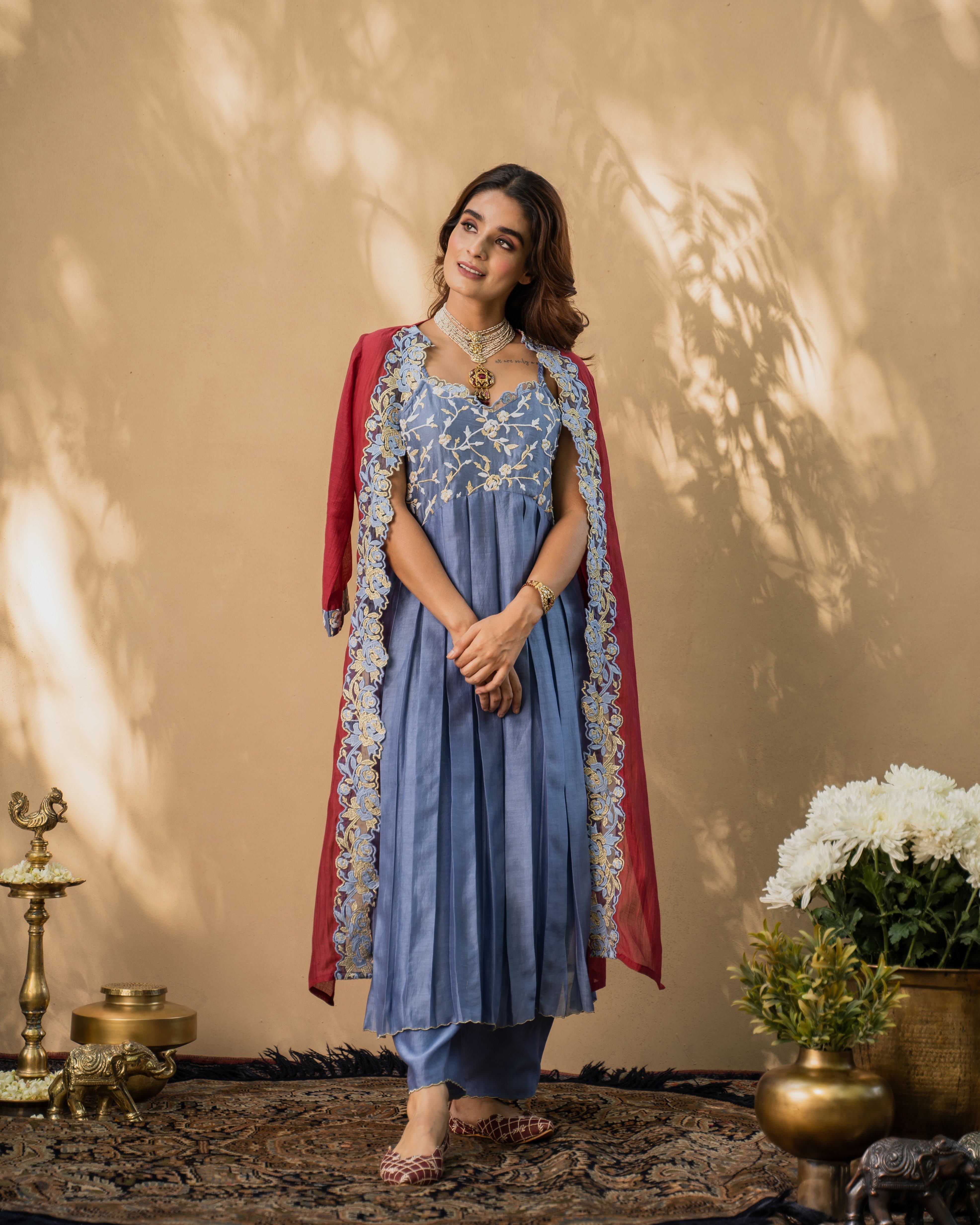 KISHMISH( meetha khajoor)-set of 3- kurta,pant & cape Naaz By Noor