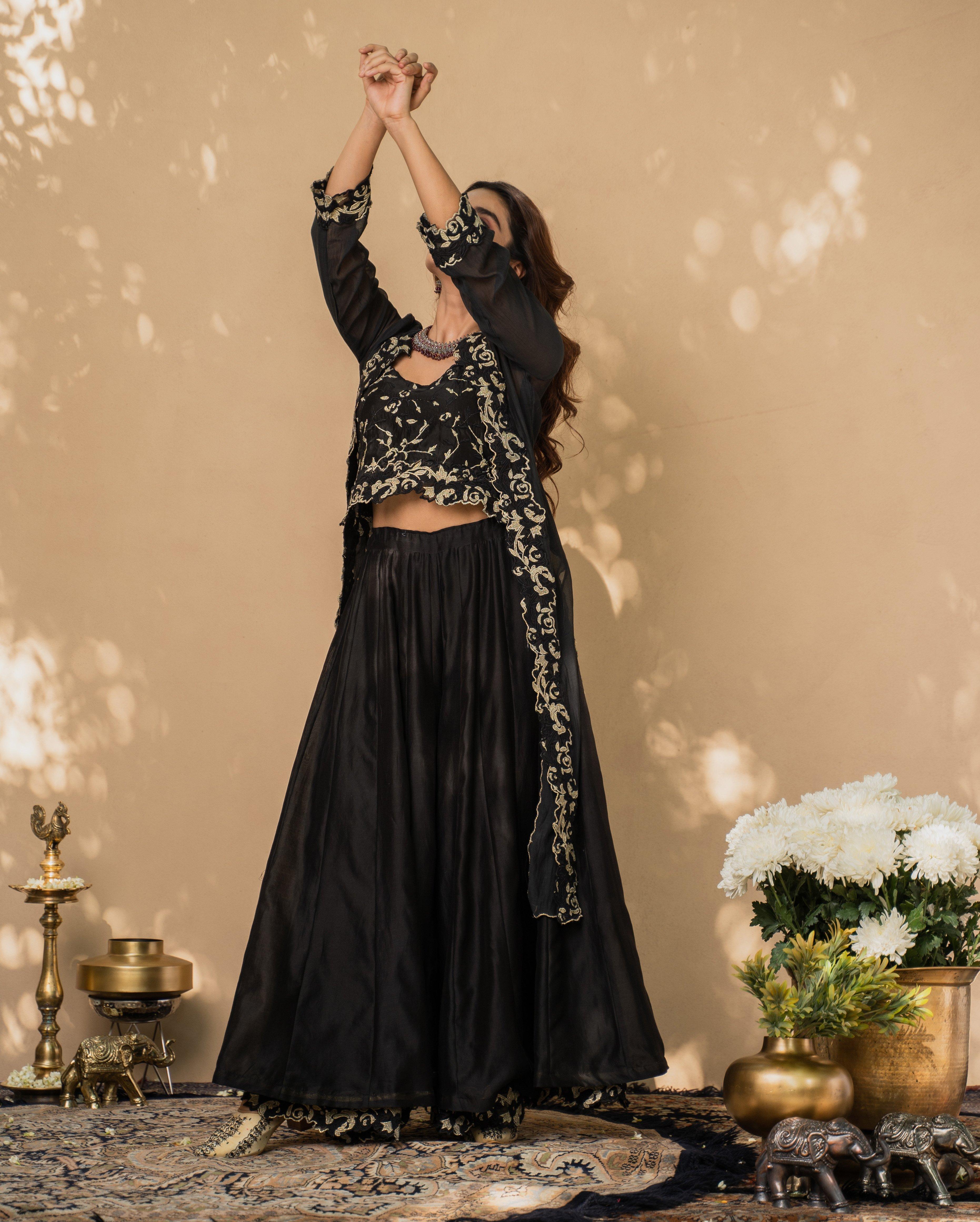 KISHMISH(kaali kishmish)-set of 3- crop top, sharara & cape Naaz By Noor