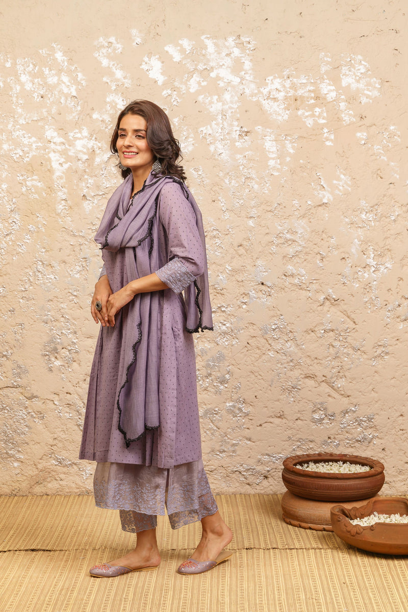 Lavender Embroidered Kurta With Pants And Dupatta - Naaz By Noor