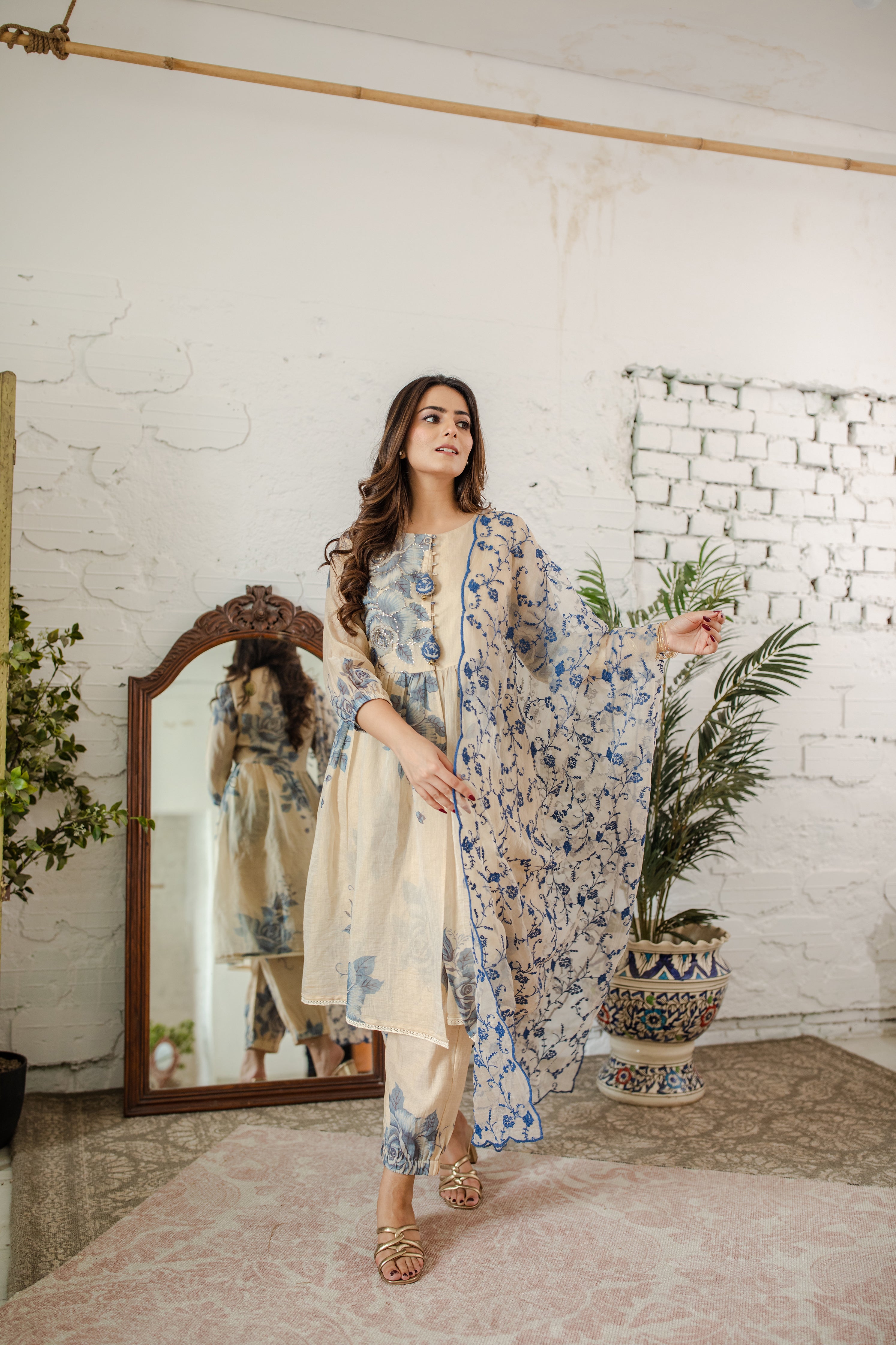 Meethi Reet Sunhere Mithas - set of 3 - kurta, pant and dupatta Naaz By Noor