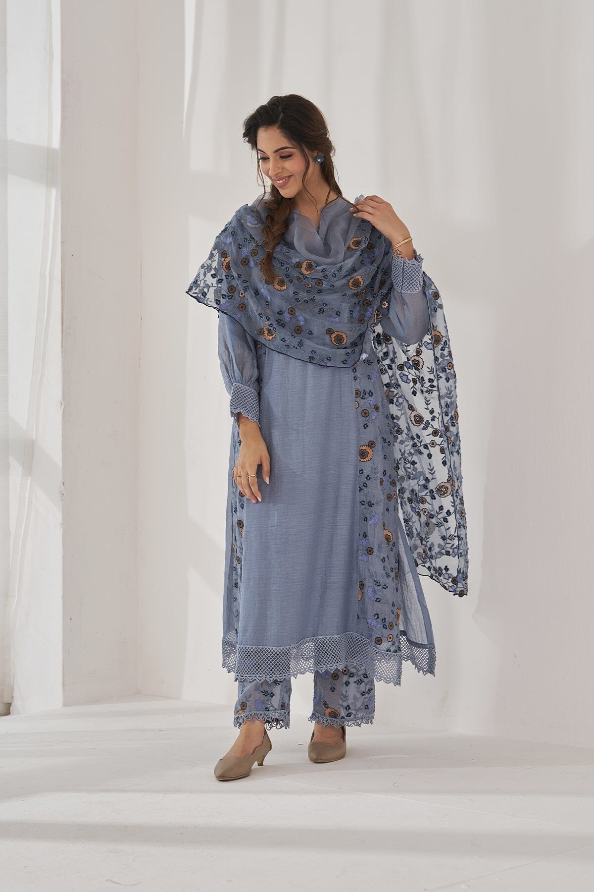 MUSKAAN BAANO-set of 3( kurta, pant & dupatta) Naaz By Noor