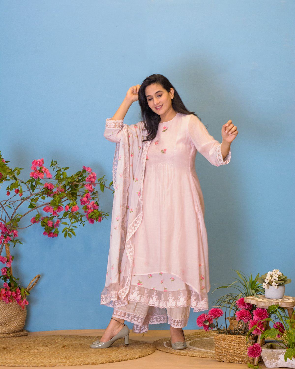 OUTBLOOM STYLE NO 002 Naaz By Noor