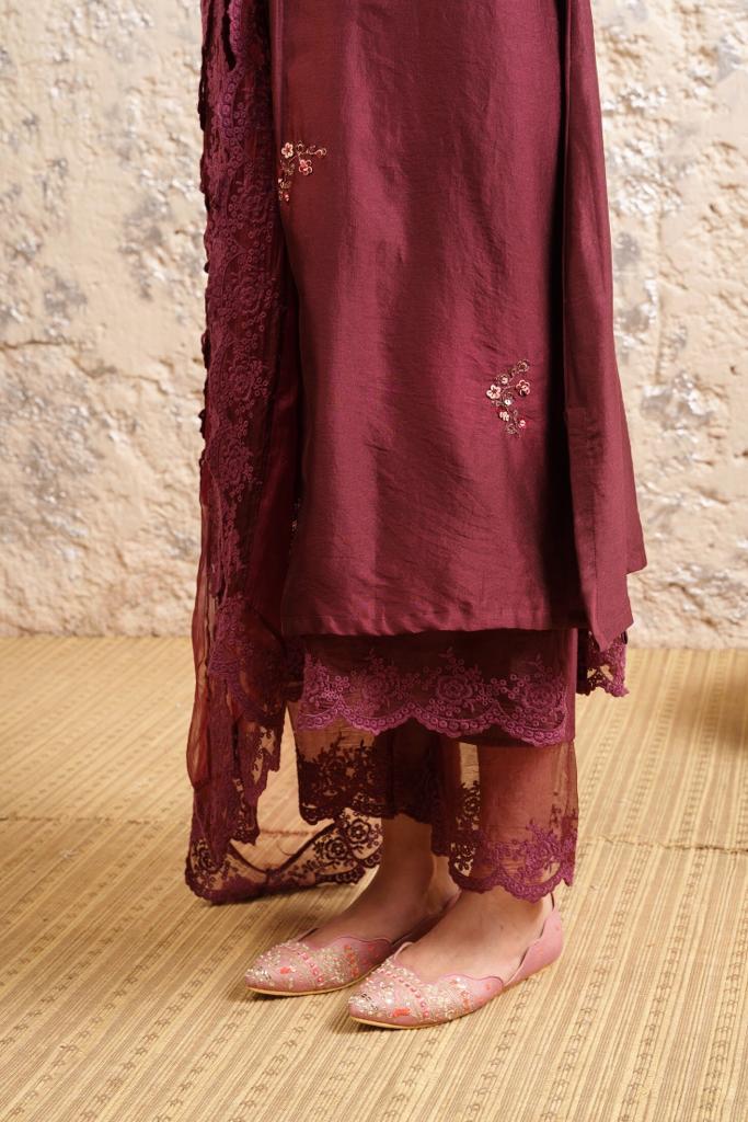 Plum Embroidered Kurta With Pants ( without dupatta ) - Naaz By Noor
