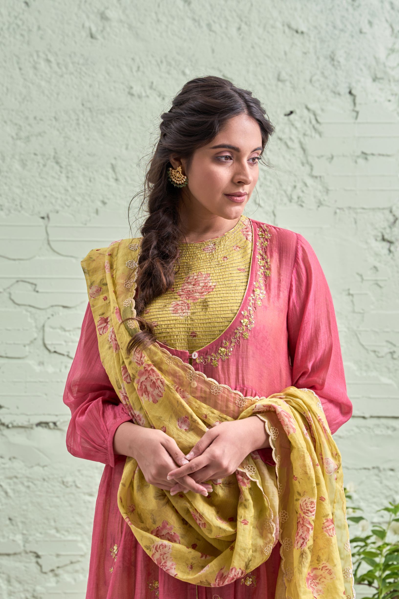 RAKHI- tyohaar ki thali gulabi- set of 4- kurta, pant, dupatta, overlay Naaz By Noor