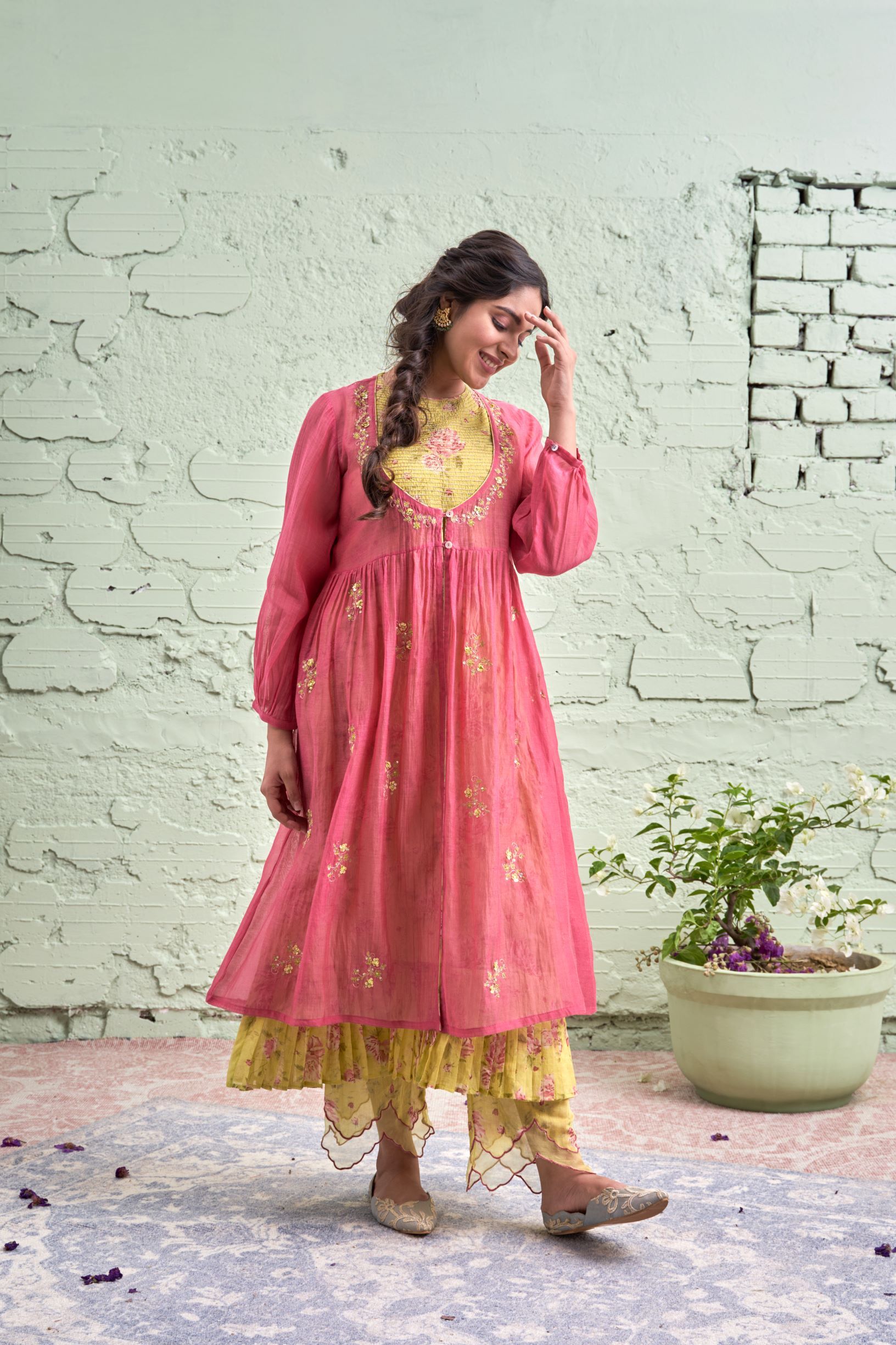 RAKHI- tyohaar ki thali gulabi- set of 4- kurta, pant, dupatta, overlay Naaz By Noor
