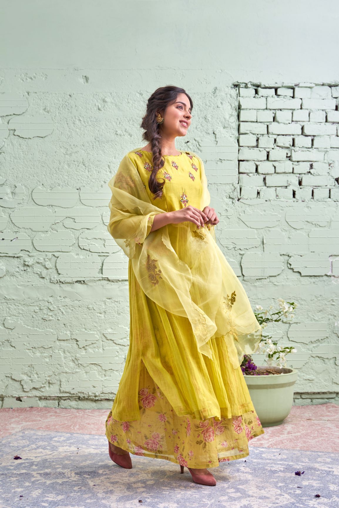RAKHI tyohaar ki thali- nimbu sa hara-set of 3- kurta, sharara & dupatta Naaz By Noor