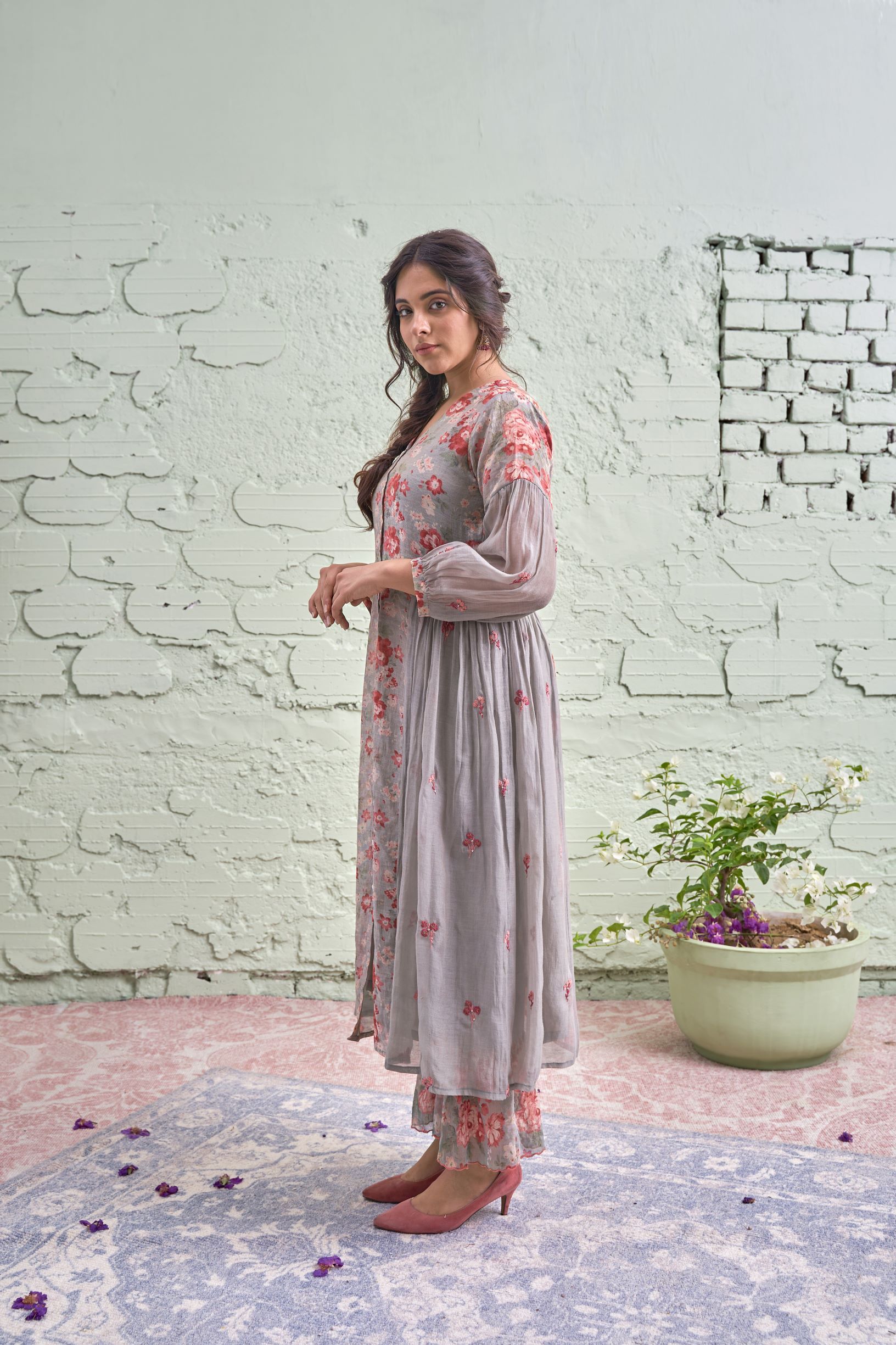 RAKHI- tyohaar ki thali, sleti aur laal- set of 3- kurta, pant & dupatta Naaz By Noor