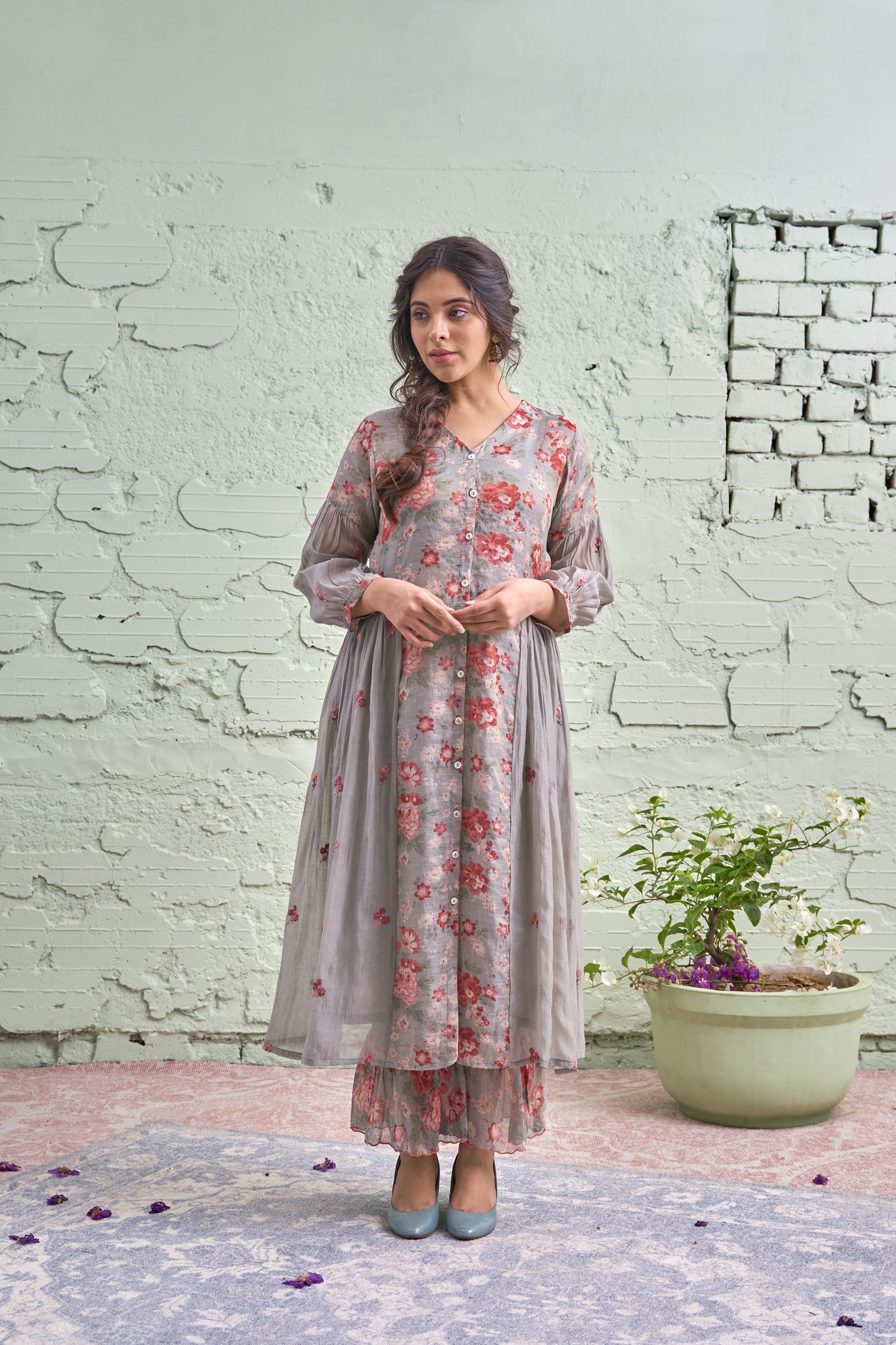 RAKHI- tyohaar ki thali, sleti aur laal- set of 3- kurta, pant & dupatta Naaz By Noor