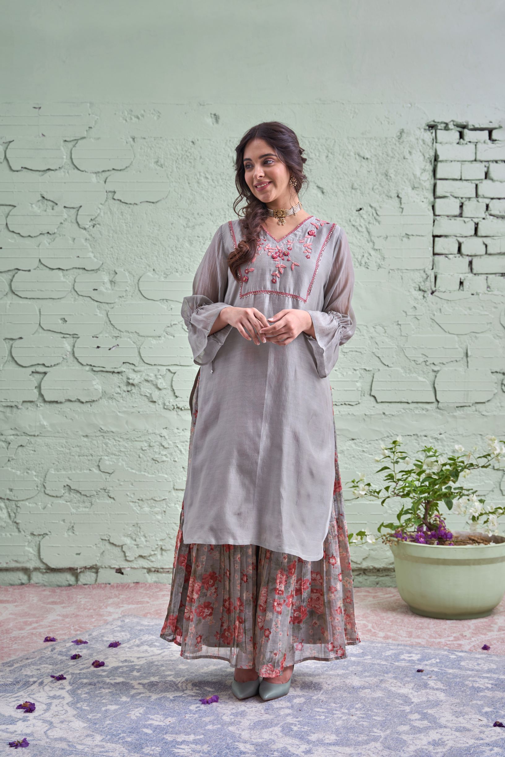 RAKHI-tyohaar ki thali sleti- set of 3- kurta, sharara & dupatta Naaz By Noor