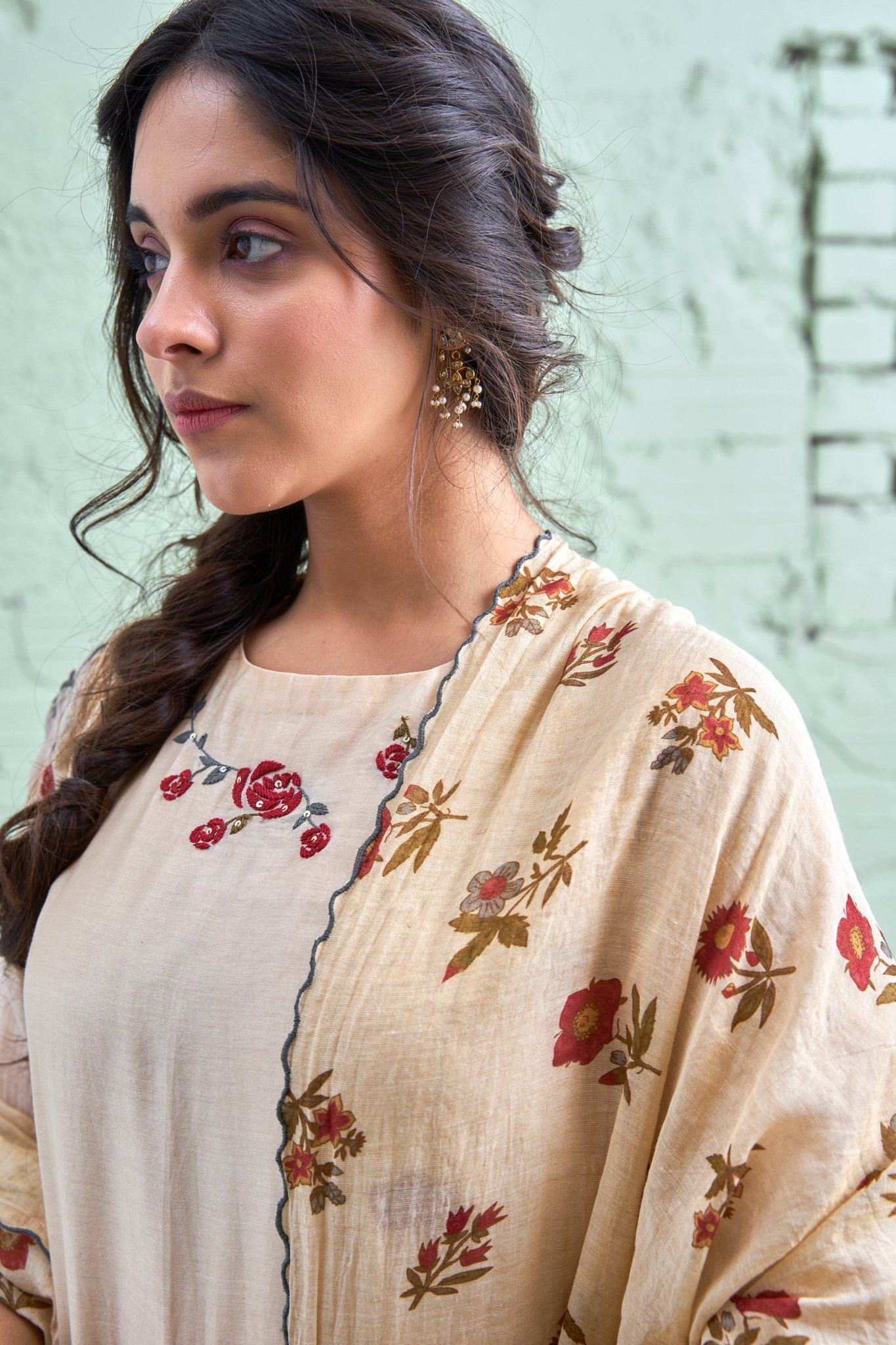 RAKHI-tyohaar ki thali- sunheri- set of 3- kurta, sharara & dupatta Naaz By Noor